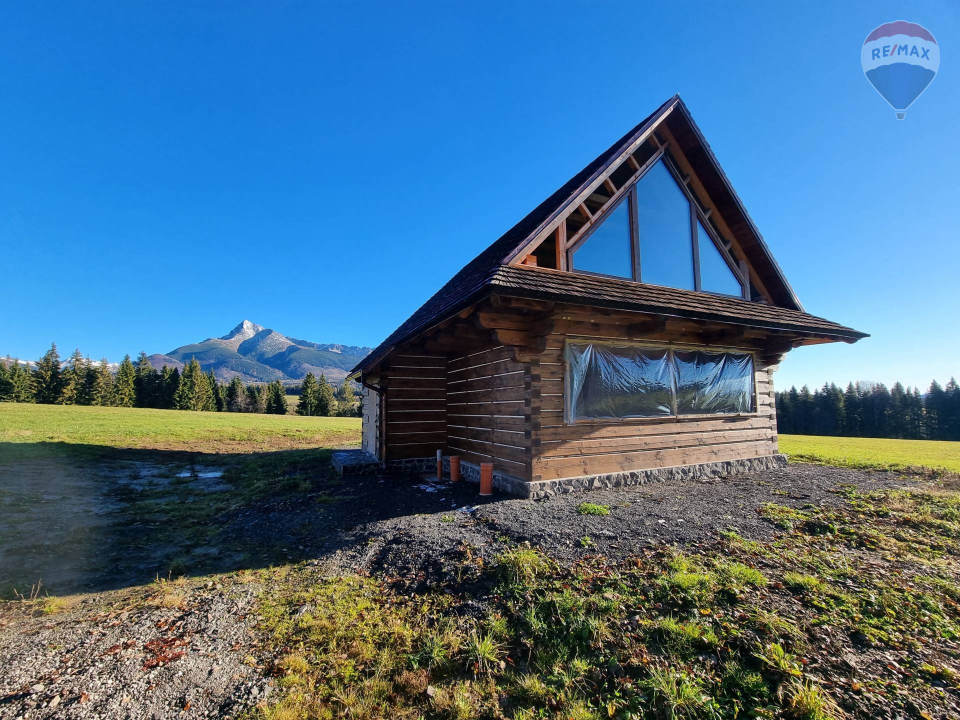 Rozostavaná Chata v Usadlosti pod Kriváňom