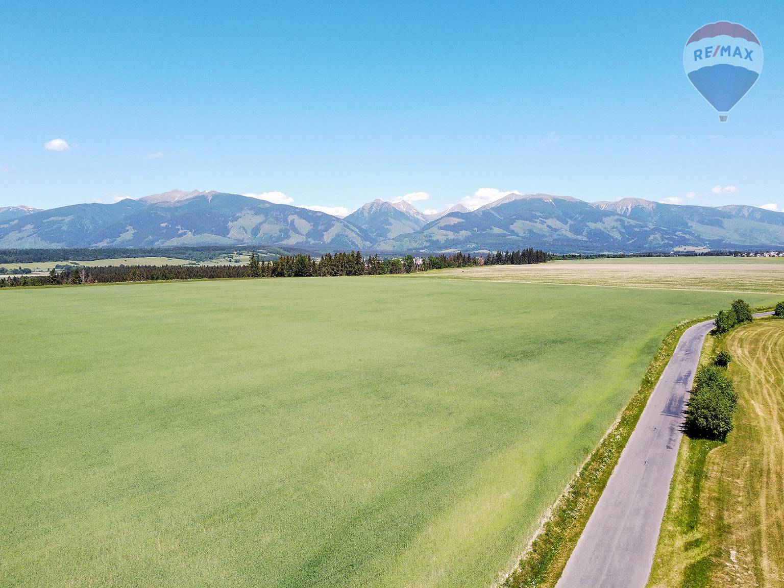Predám pozemok 16.000 m2, Dovalovo
