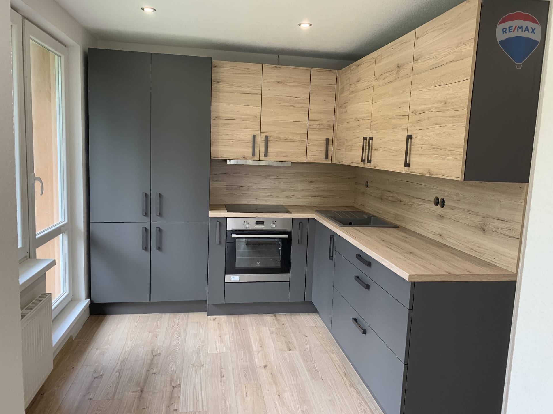 Prenájom 2 izbový byt, 61,5m2, Liptovský Hrádok