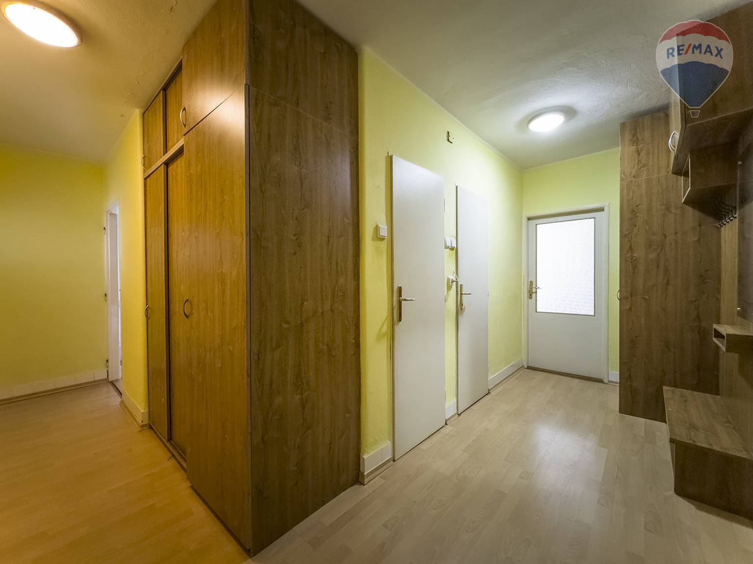 Predaj bytu (4 izbový) 110 m2, Liptovský Mikuláš  -  chodba