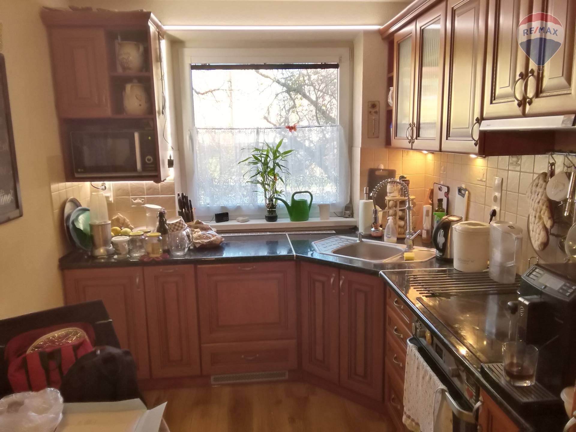 Kompletne zrekonštruovaný 2-izbový byt v centre Liptovského Mikuláša – stačí sa nasťahovať!