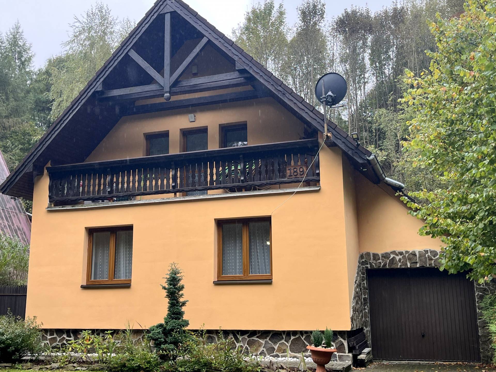 Rekreačná chata, resp. chalupa - Chvojnica