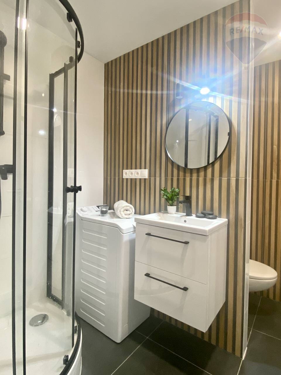 Prenájom bytu (1 izbový) 39 m2, Prievidza  -  prenájom 1i byt Prievidza ul. Jesenskeho blizko centra