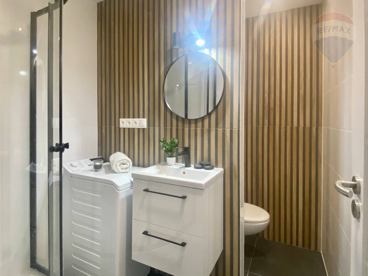 Prenájom bytu (1 izbový) 39 m2, Prievidza  -  prenájom 1i byt Prievidza ul. Jesenskeho blizko centra