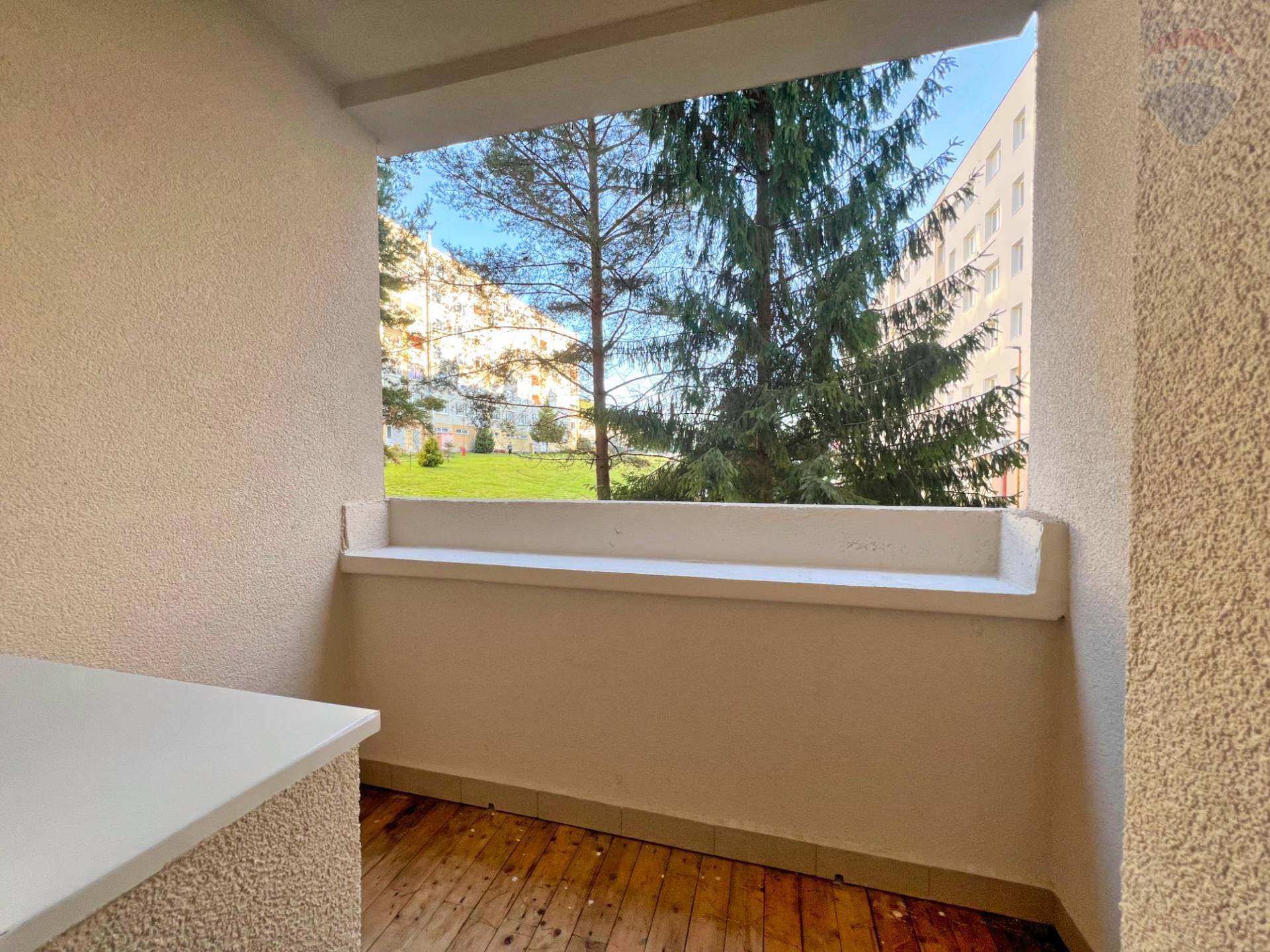 Predaj bytu (3 izbový) 71 m2, Kanianka  -  NA PRENÁJOM kompletne zariadený 3-izbový byt v Kanianke pri Prievidzi