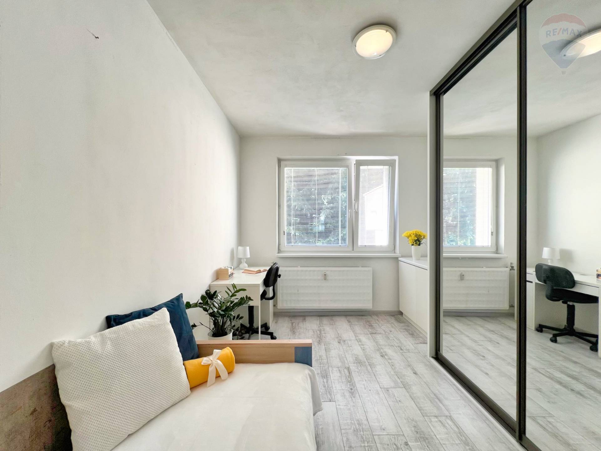 Predaj bytu (3 izbový) 71 m2, Kanianka  -  NA PRENÁJOM kompletne zariadený 3-izbový byt v Kanianke pri Prievidzi