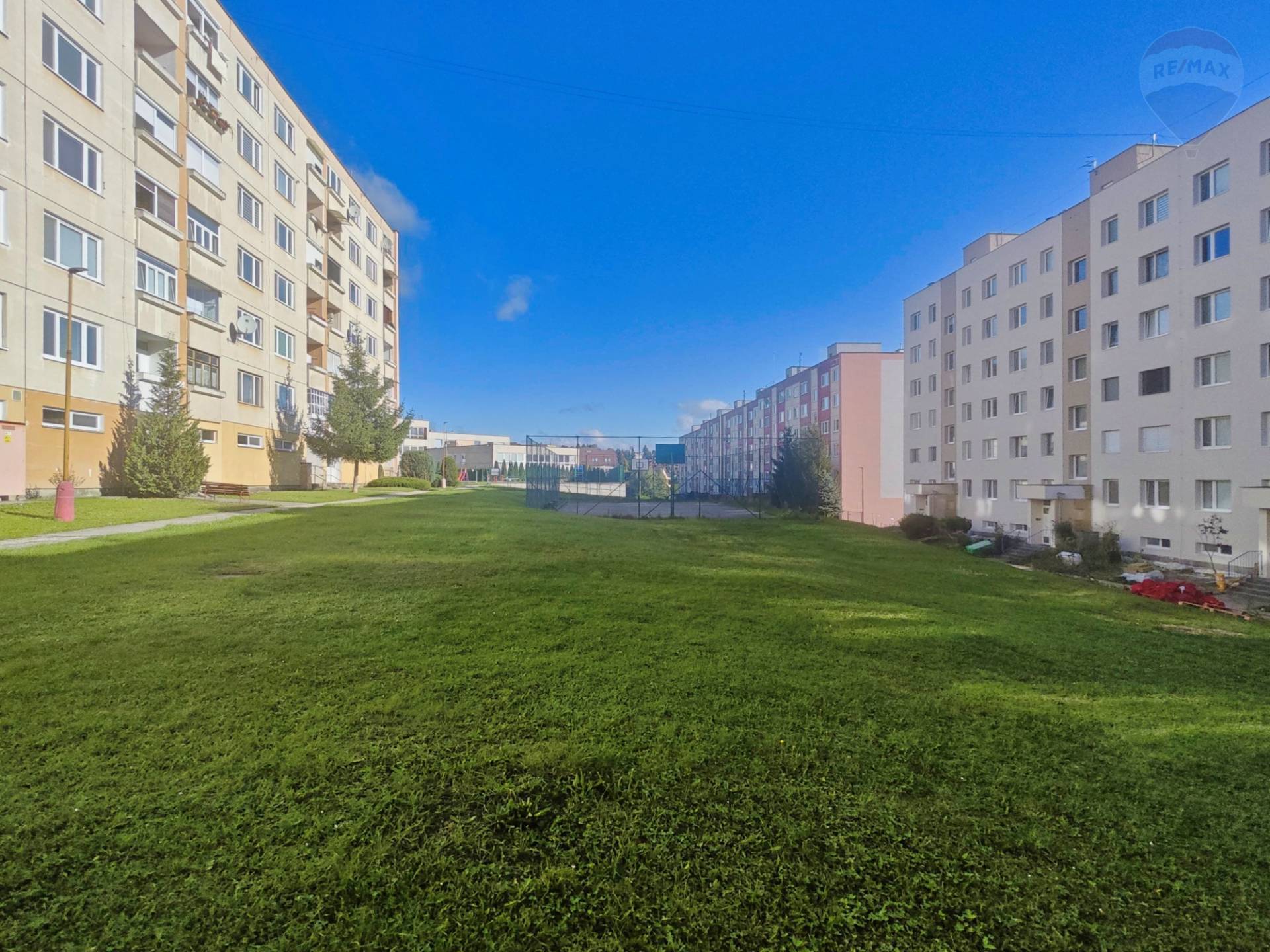 Predaj bytu (3 izbový) 71 m2, Kanianka  -  NA PRENÁJOM kompletne zariadený 3-izbový byt v Kanianke pri Prievidzi