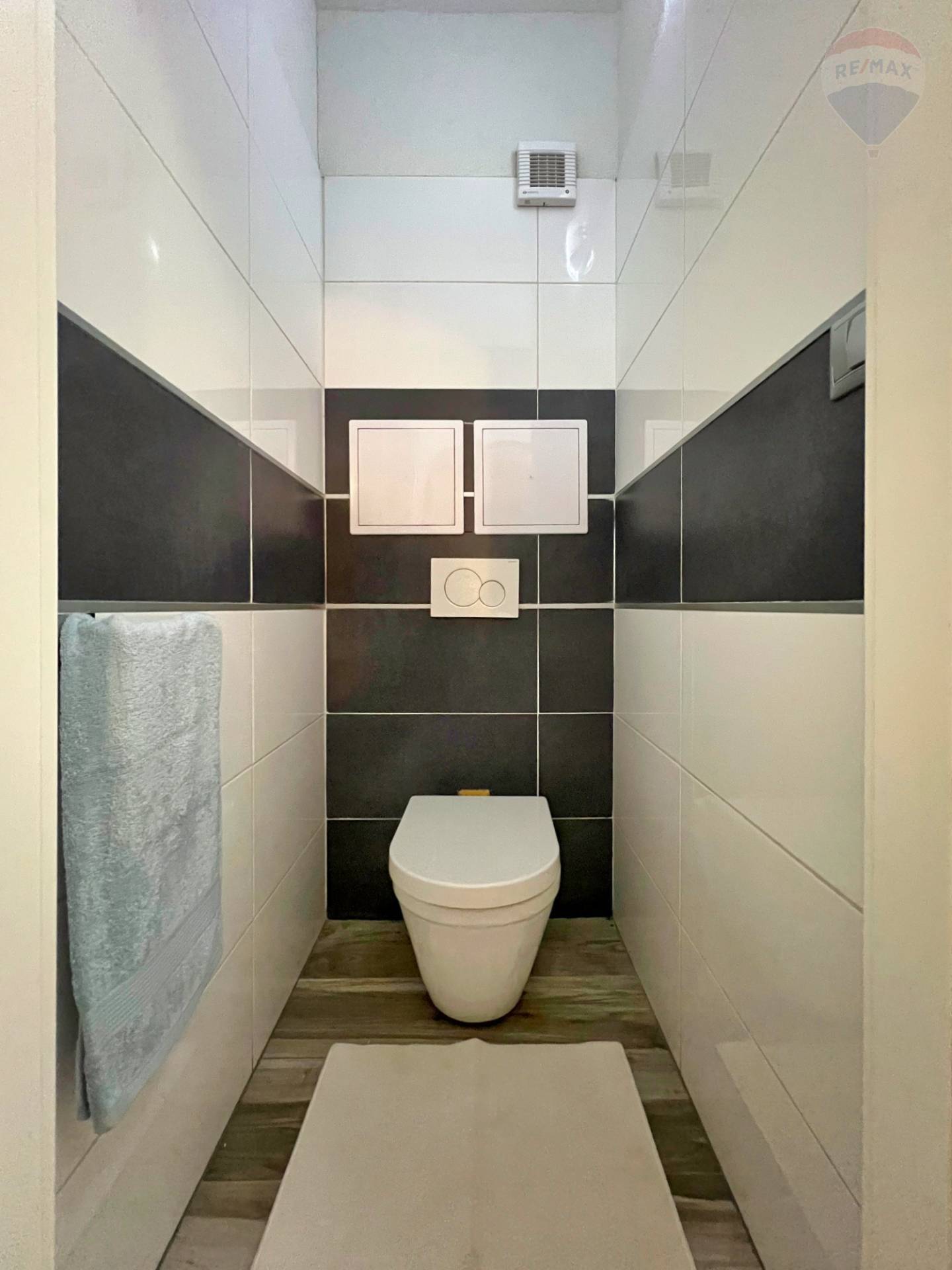 Predaj bytu (3 izbový) 71 m2, Kanianka  -  NA PRENÁJOM kompletne zariadený 3-izbový byt v Kanianke pri Prievidzi