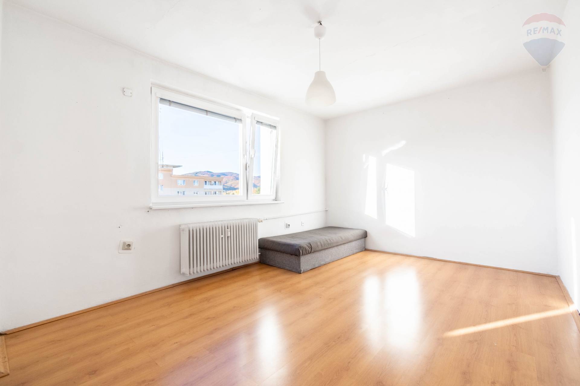 Predaj bytu (3 izbový) 66 m2, Prievidza  -