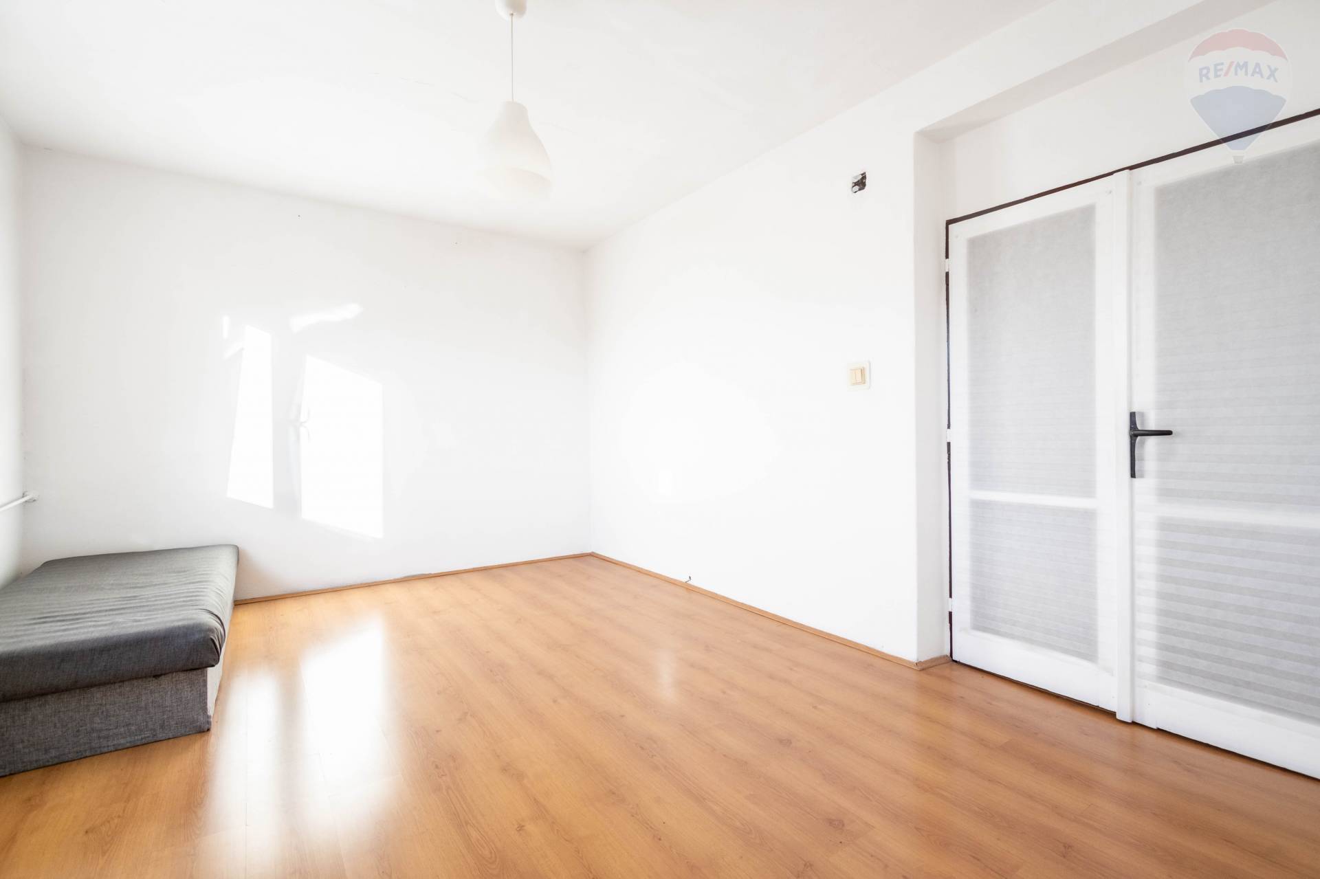 Predaj bytu (3 izbový) 66 m2, Prievidza -