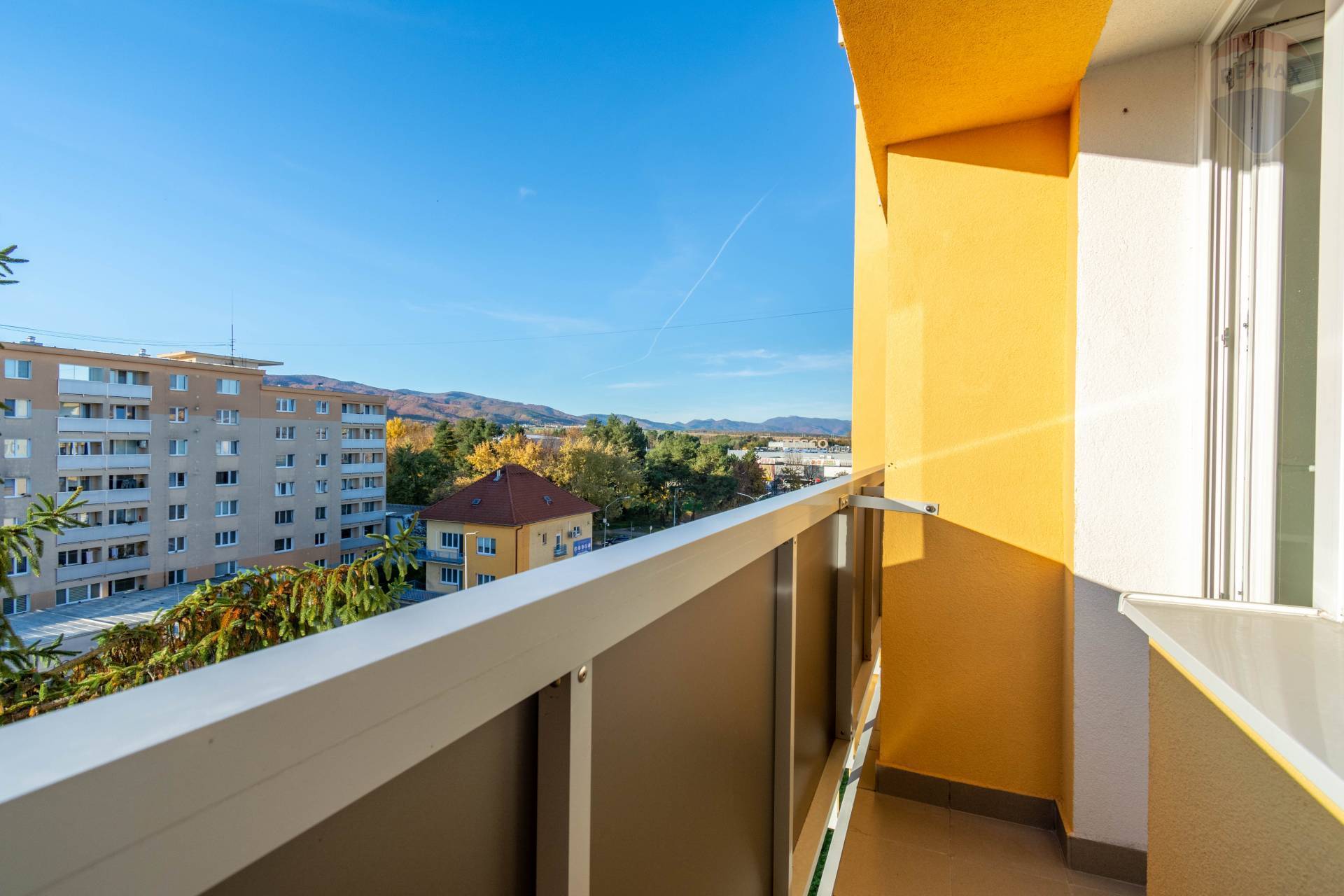 Predaj bytu (3 izbový) 66 m2, Prievidza  -