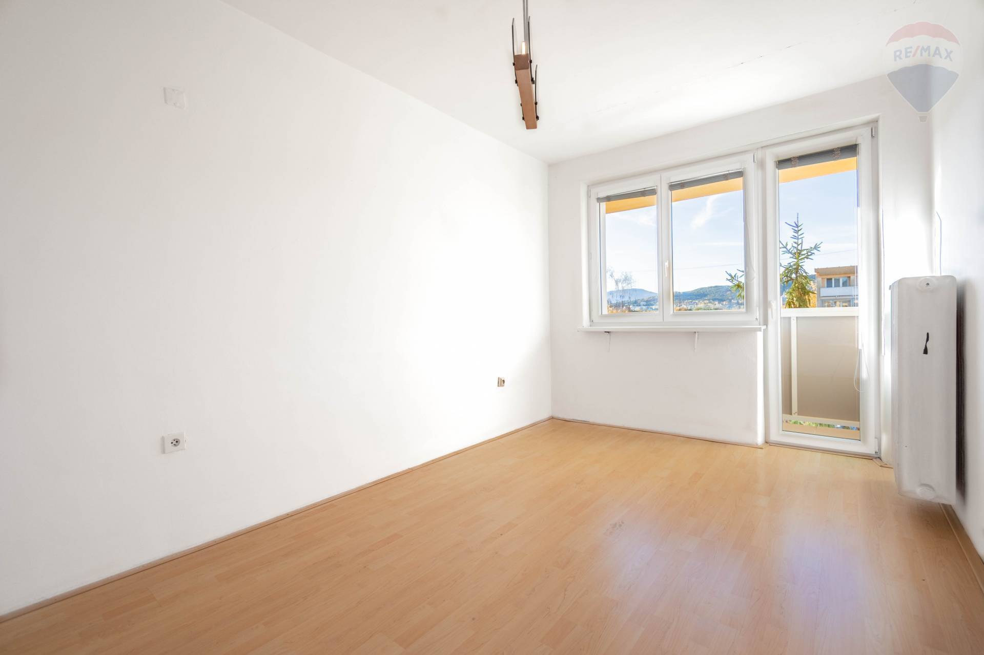 Predaj bytu (3 izbový) 66 m2, Prievidza  -