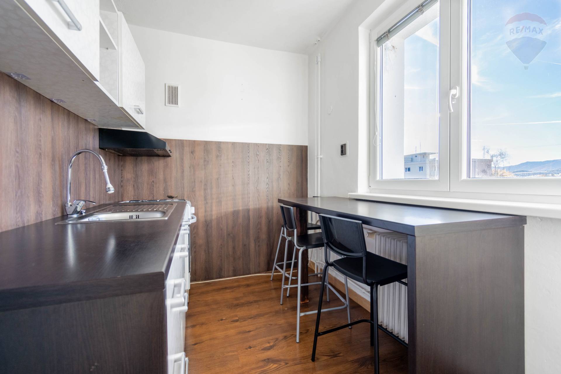 VÝBORNÝ 3-IZBOVÝ BYT S 2 LOGGIAMI, Staré sídlisko, Prievidza