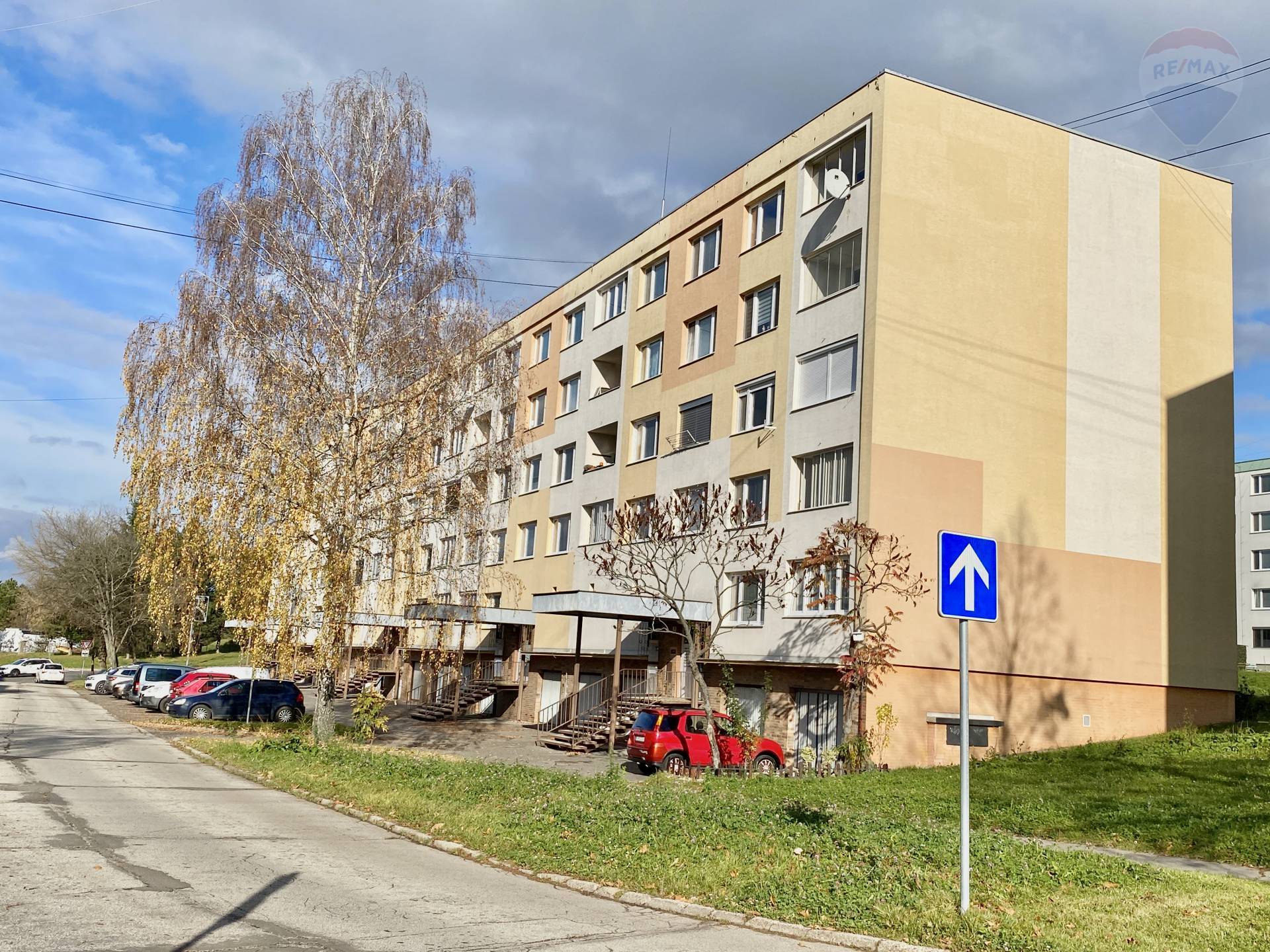 NA PREDAJ  2- izbový byt 63 m2 - lokalita Sídlisko Sever – ul. Energetikov – Prievidza. 