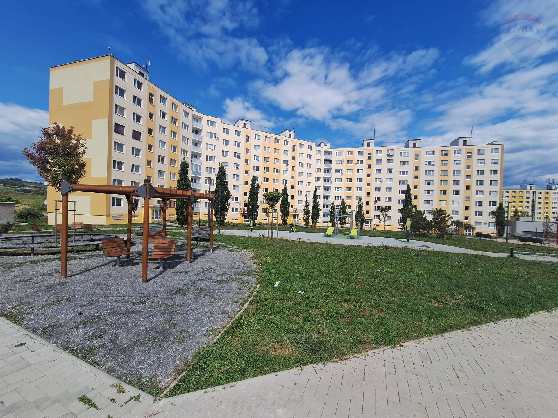 NA PREDAJ 3-izbový byt s krásnym výhľadom