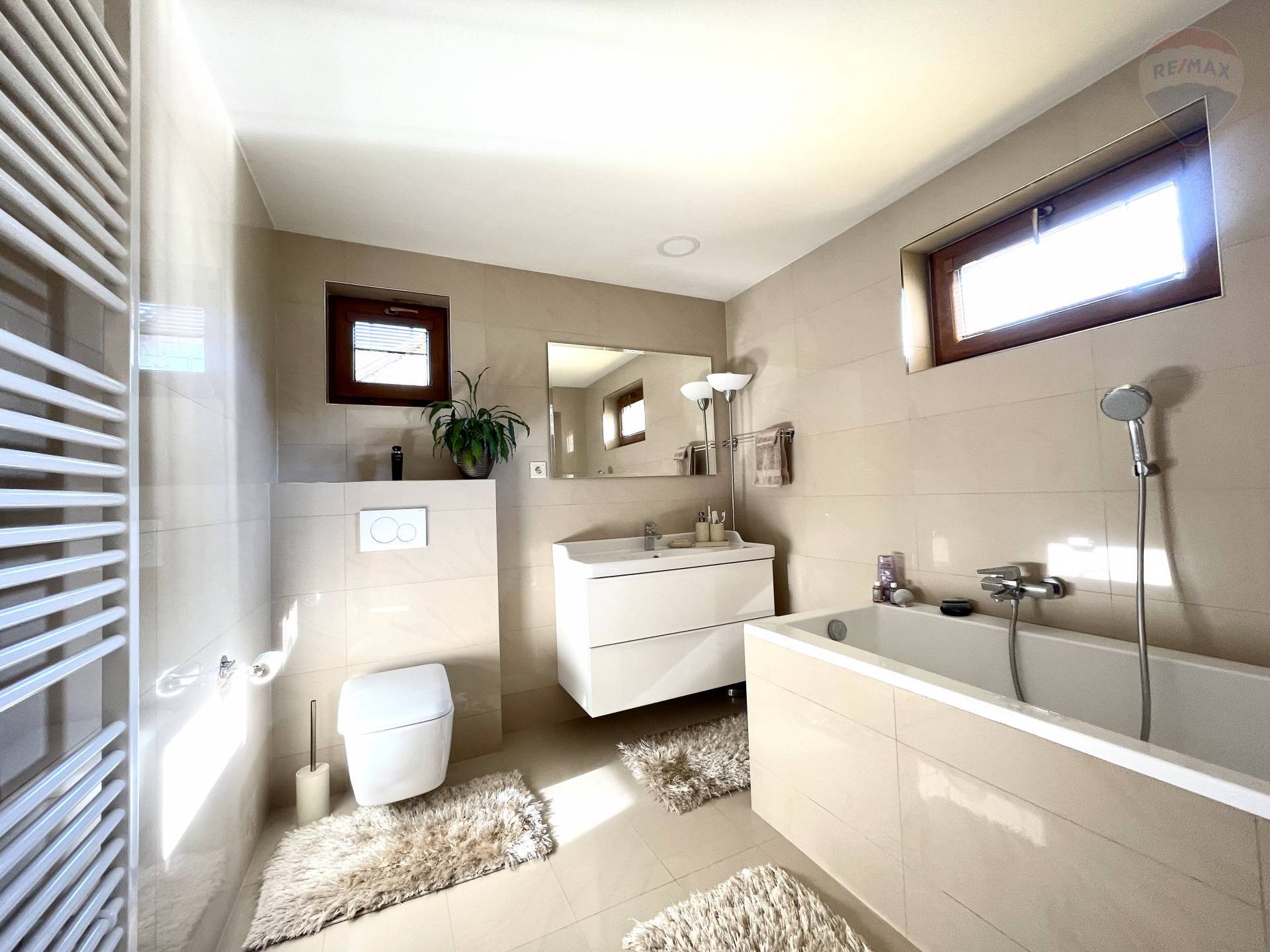 Predaj domu 165 m2, Podbrezová  -