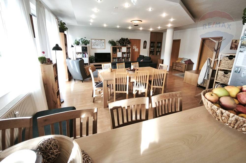 Predaj bytu (4 izbový) 126 m2, Brezno  -