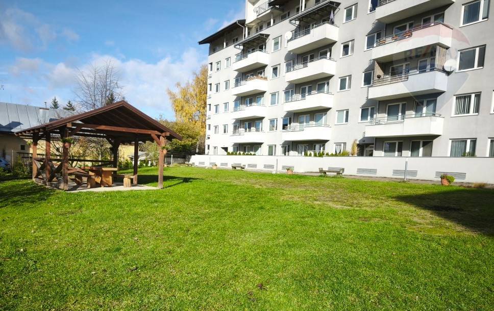 Predaj bytu (4 izbový) 126 m2, Brezno  -