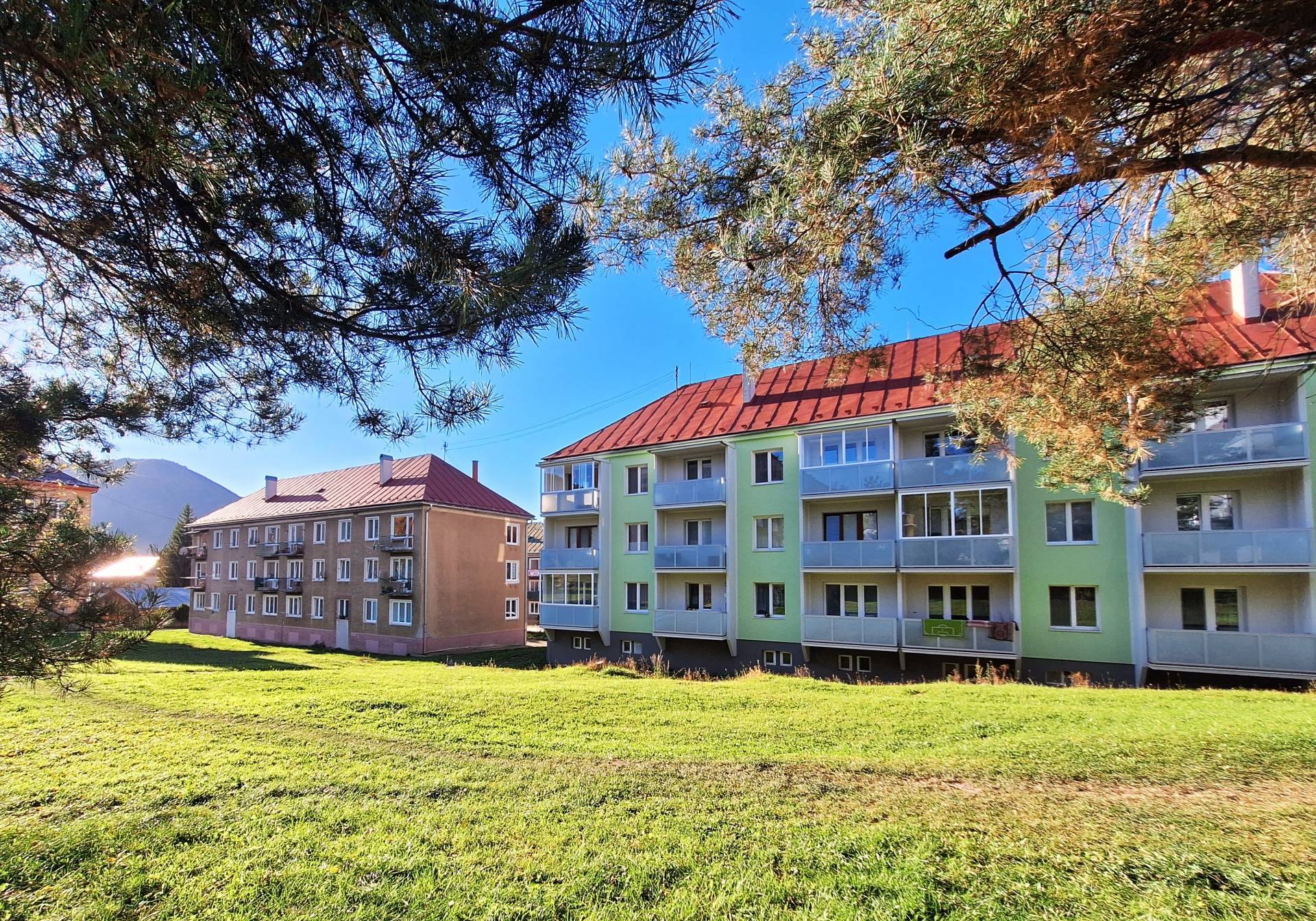 --- NA PREDAJ --- 2izbový byt Valaská 