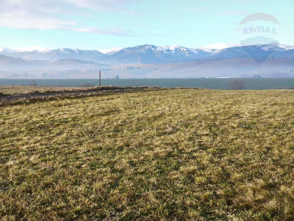 Pozemok na výstavbu rodinného domu 