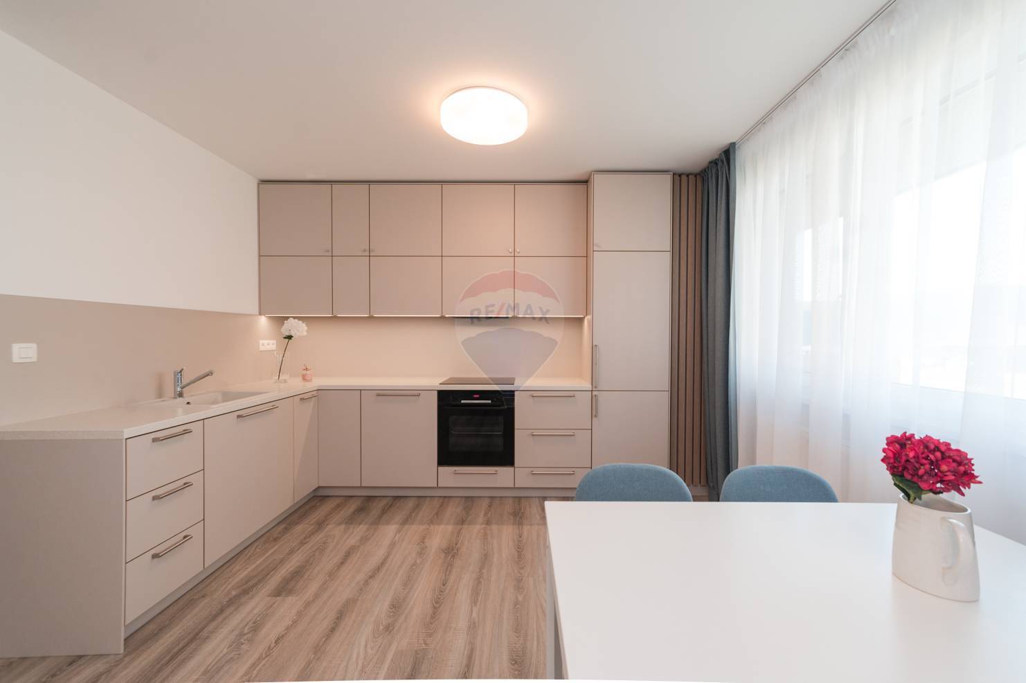 Prenájom bytu (3 izbový) 85 m2, Trnava  -