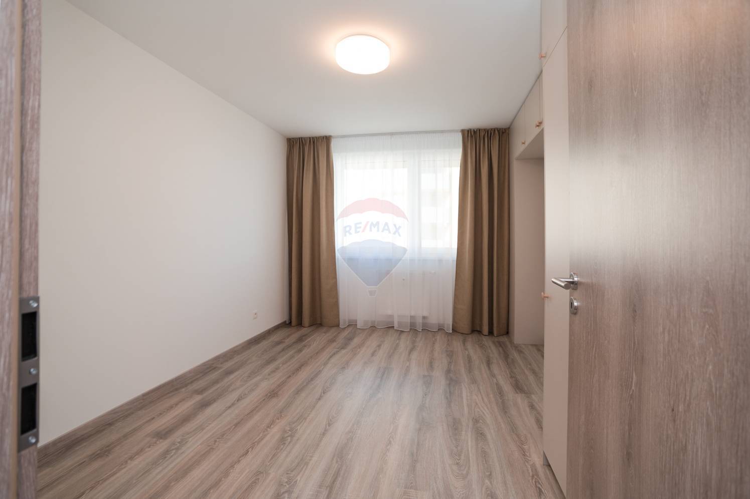 Prenájom bytu (3 izbový) 85 m2, Trnava  -
