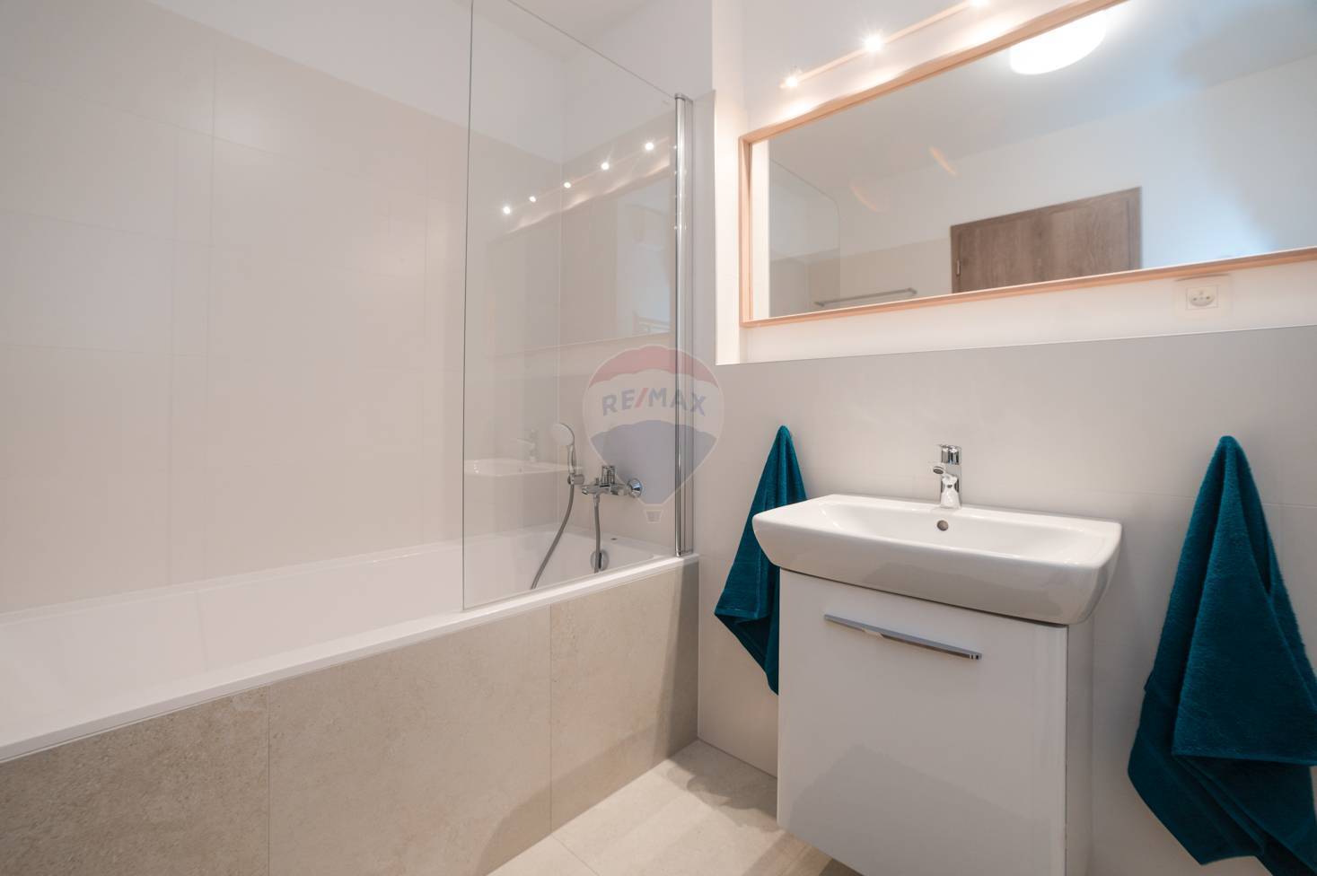 Prenájom bytu (3 izbový) 85 m2, Trnava  -