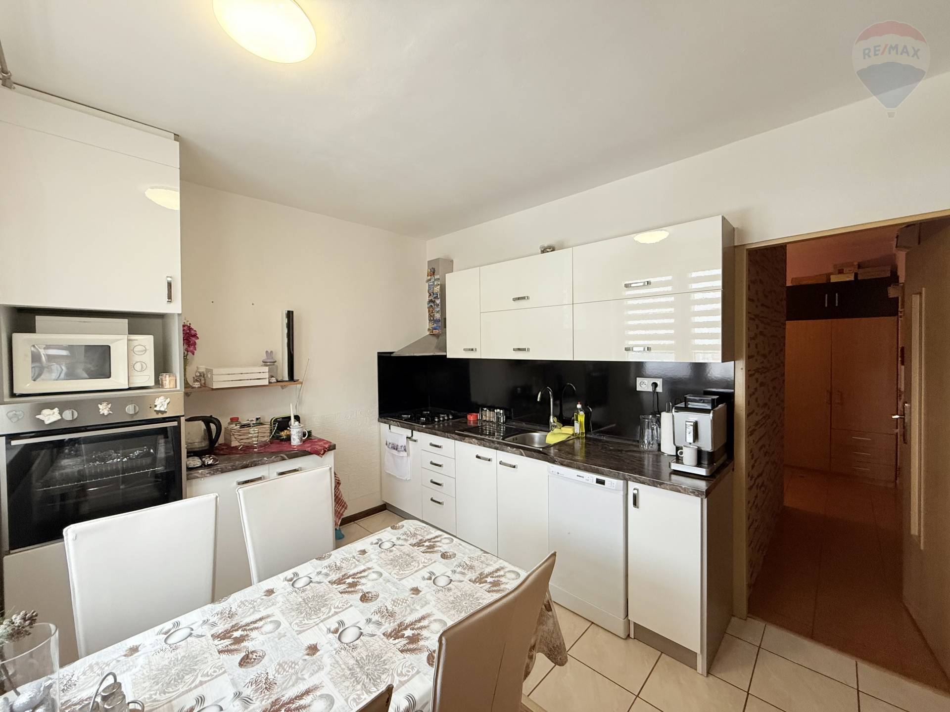 3 izbový byt na ulici Partizánskej v Humennom, na prenájom.