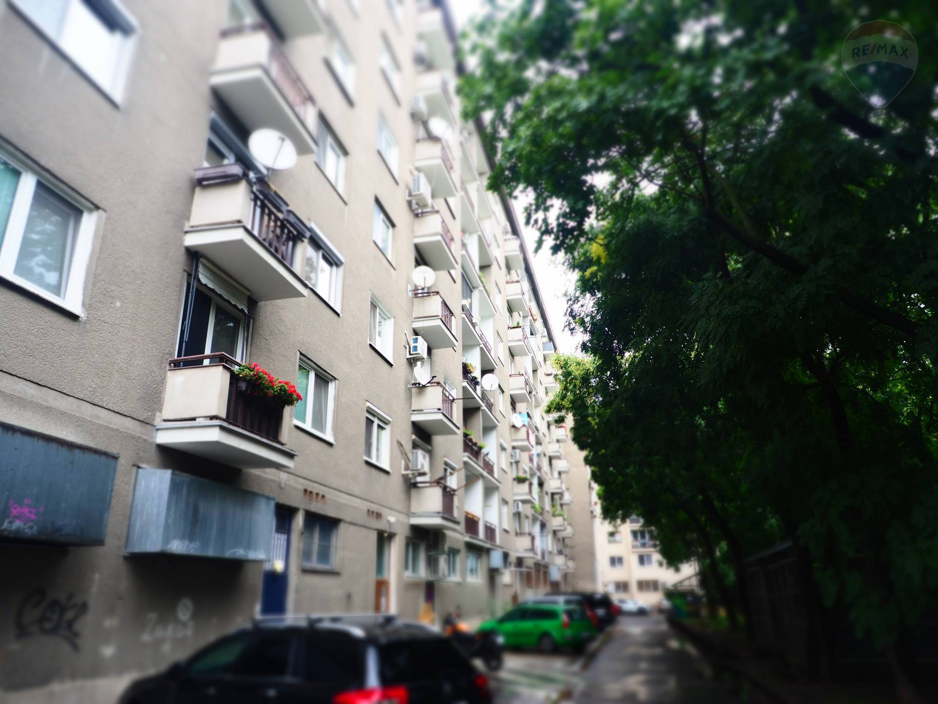 Predaj bytu (3 izbový) 72 m2, Bratislava - Staré Mesto  -