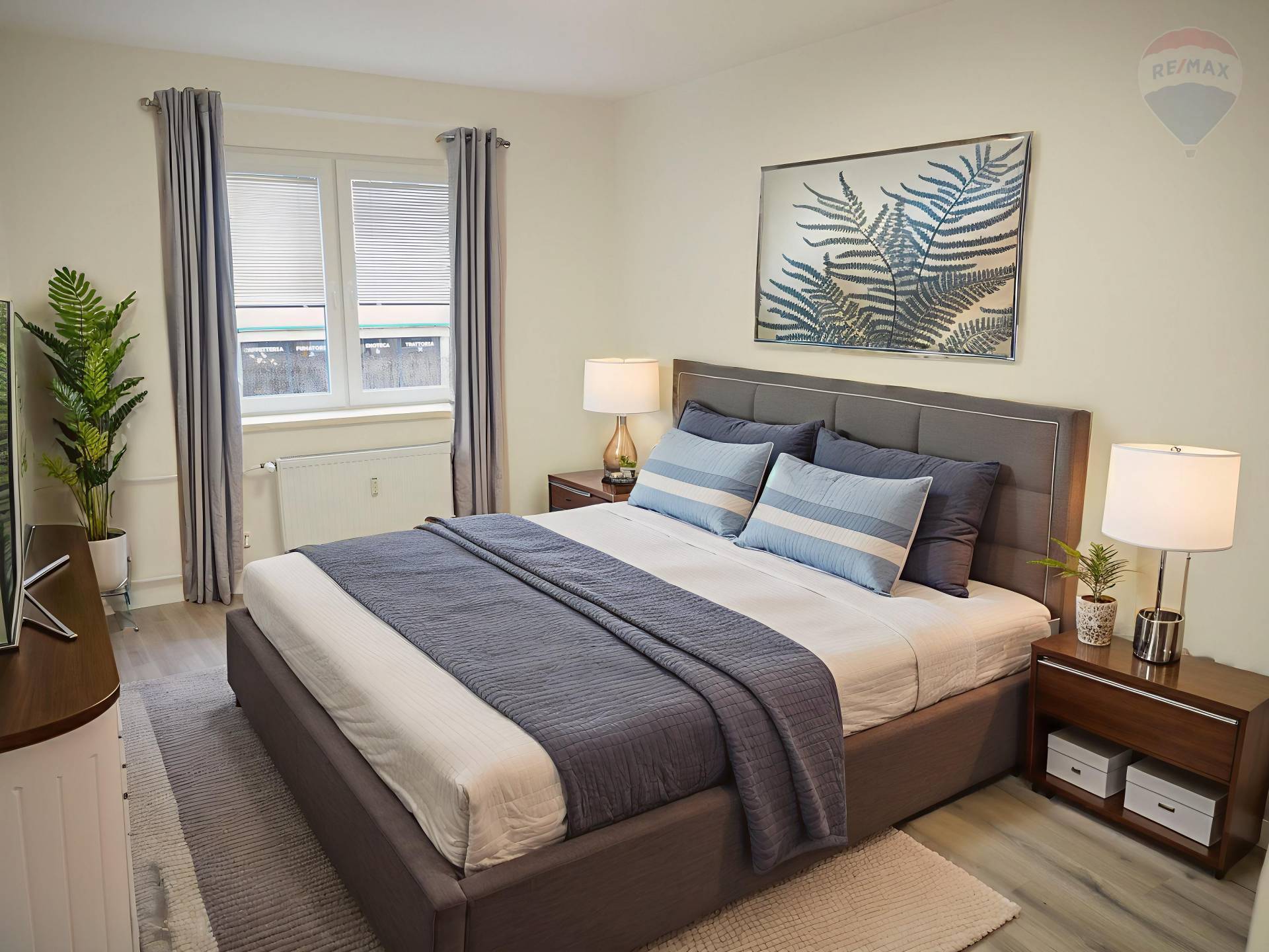 Predaj bytu (3 izbový) 72 m2, Bratislava - Staré Mesto  -