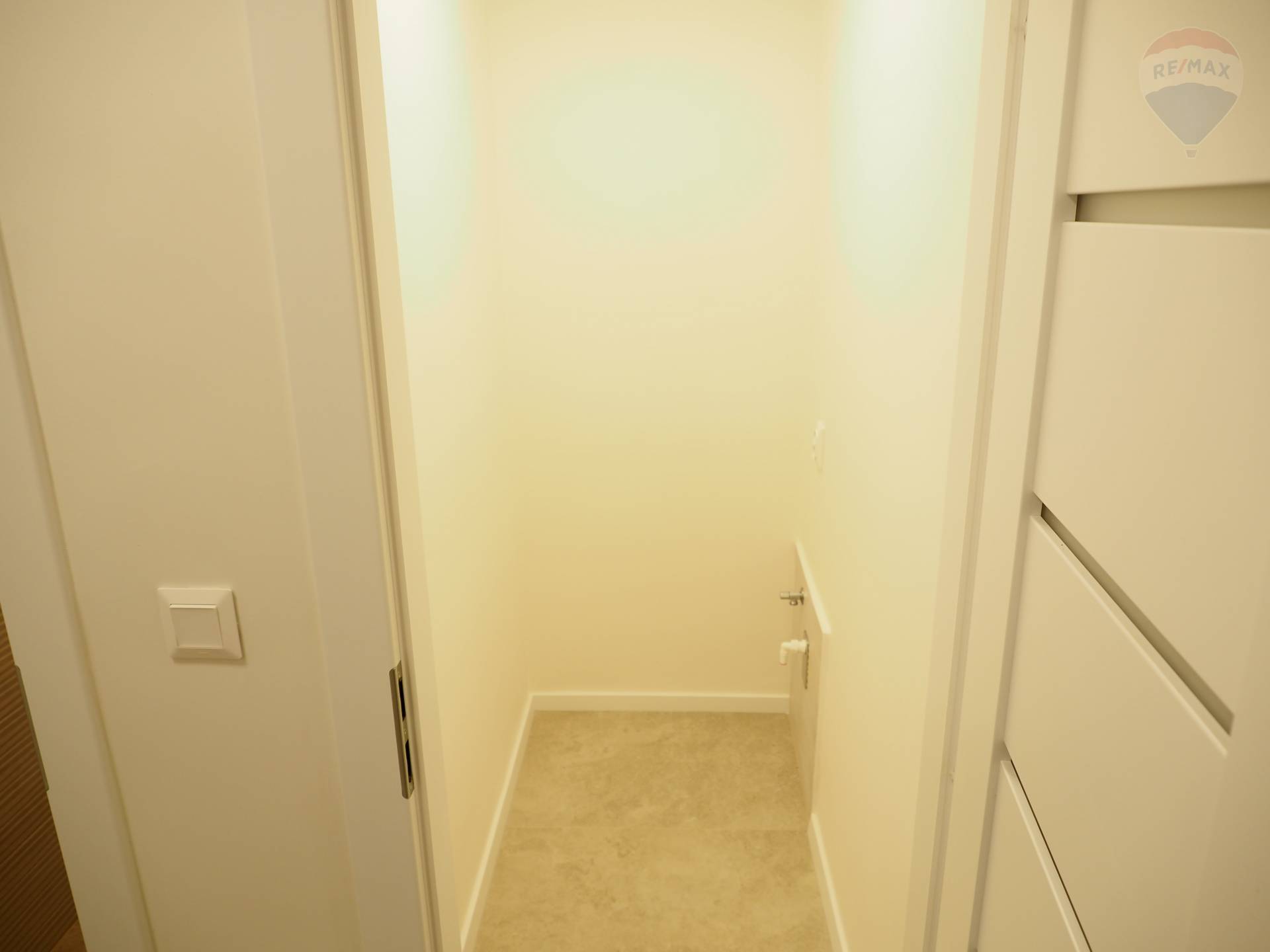 Predaj bytu (3 izbový) 72 m2, Bratislava - Staré Mesto  -