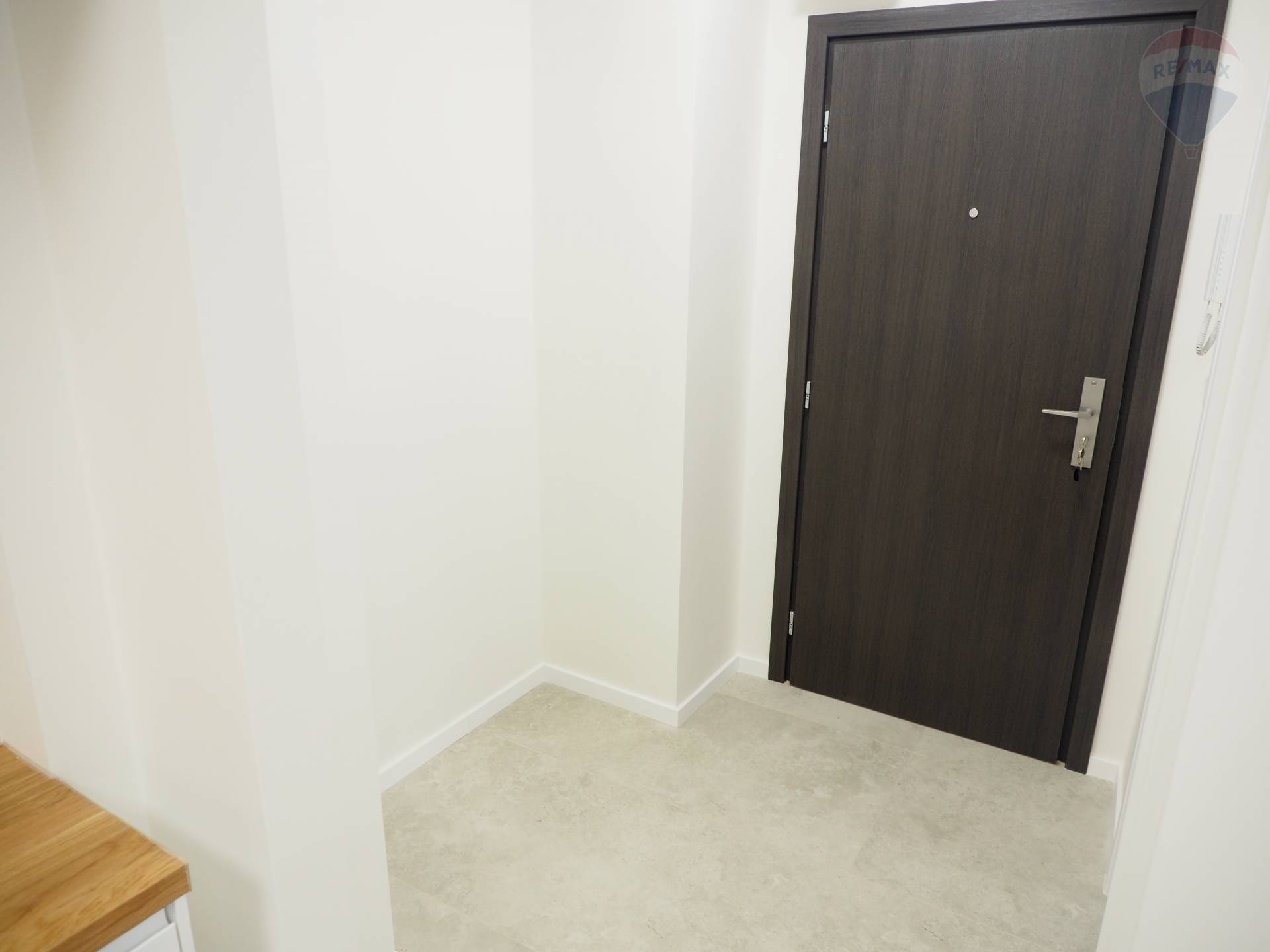 Predaj bytu (3 izbový) 72 m2, Bratislava - Staré Mesto  -