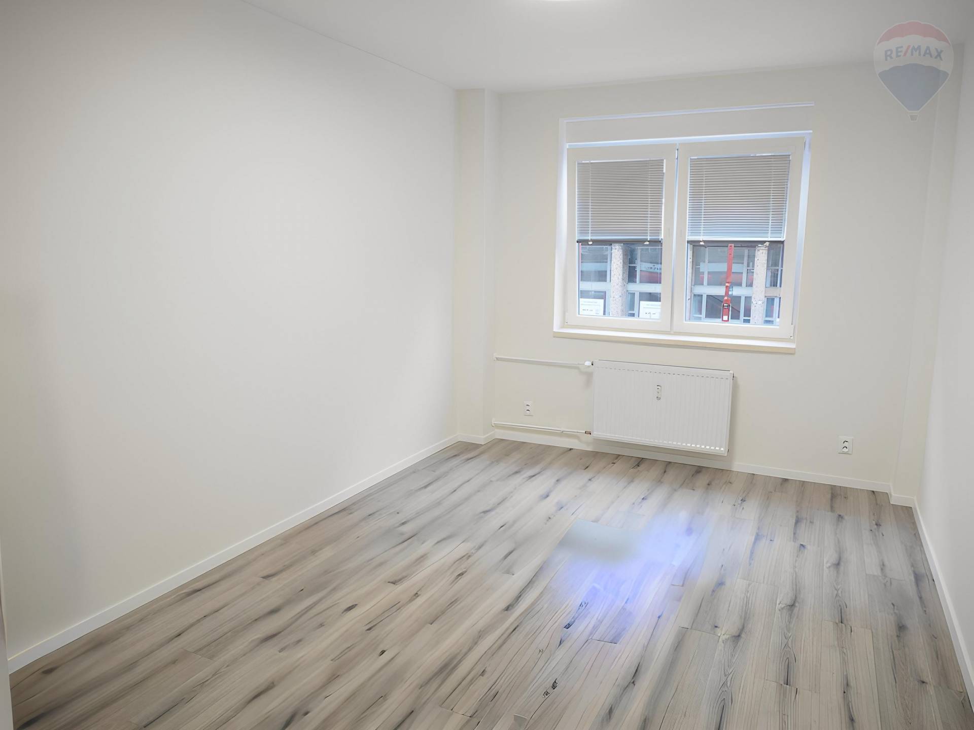 Predaj bytu (3 izbový) 72 m2, Bratislava - Staré Mesto  -