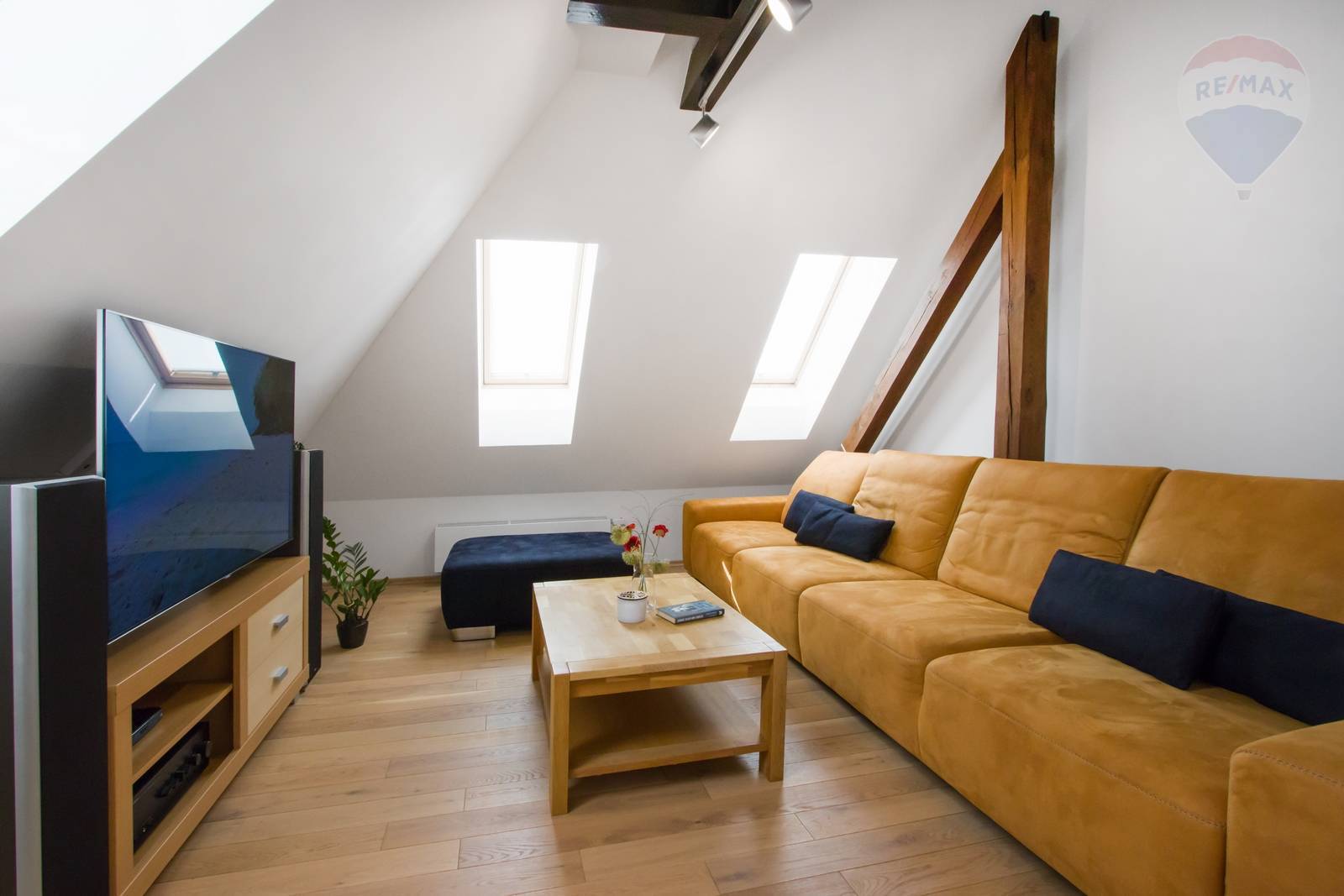 Exkluzívny mezonet po kompletnej rekonštrukcii – Staré Mesto, 5 minút od Horského parku