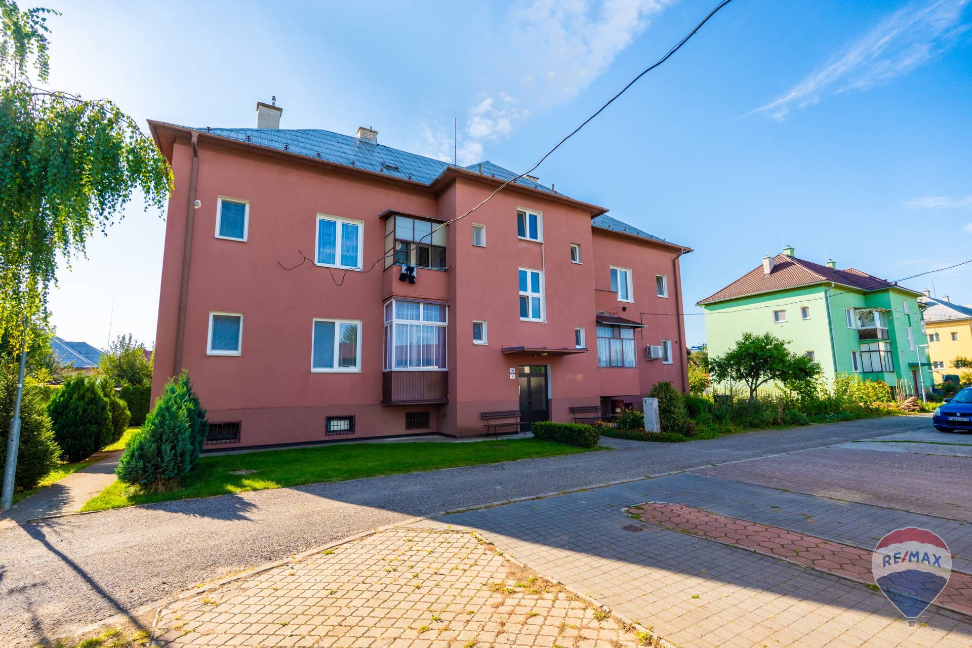 na predaj 2-izbový byt 56 m2 Nemšová pôvodný stav