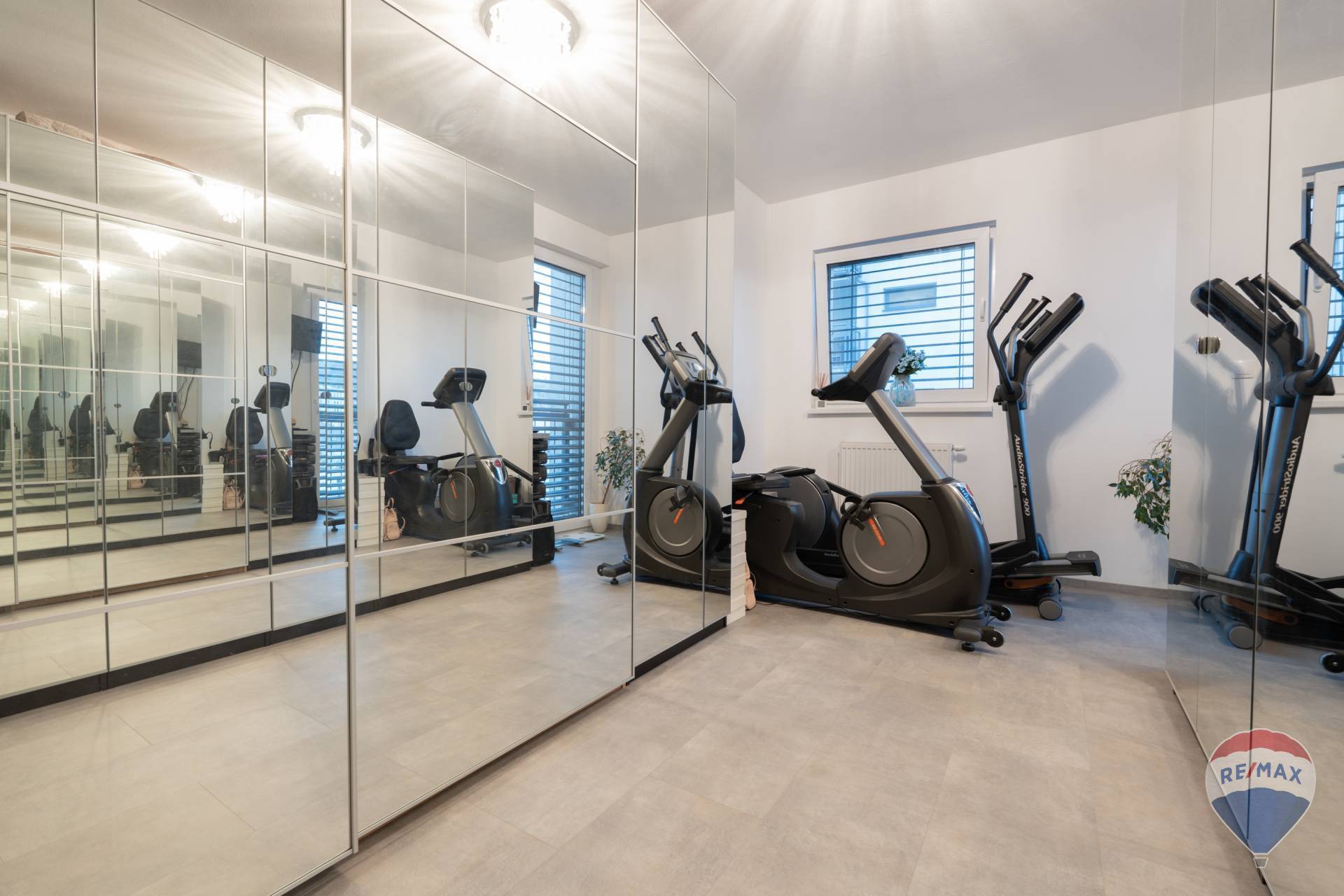 Predaj bytu (4 izbový) 105 m2, Trenčín  -