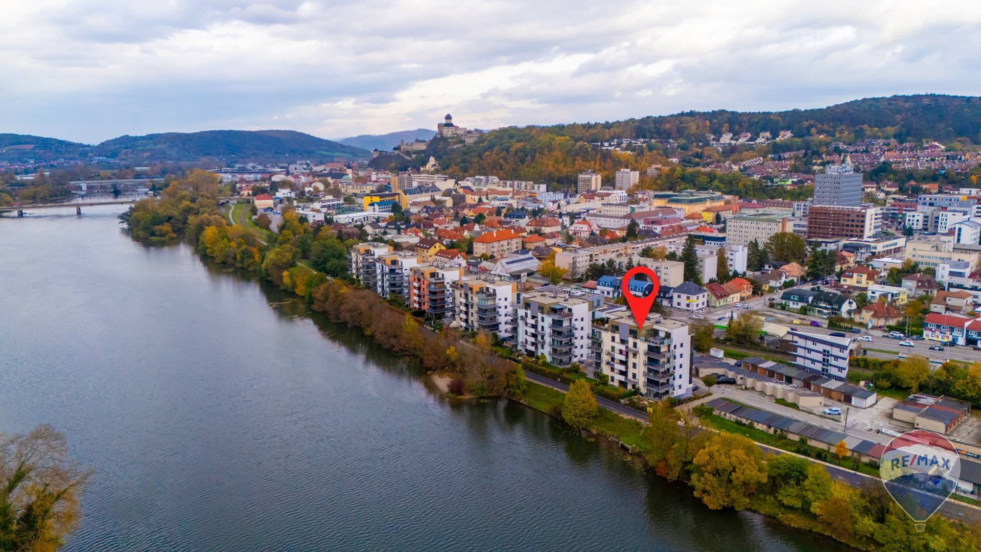 Predaj bytu (4 izbový) 105 m2, Trenčín  -