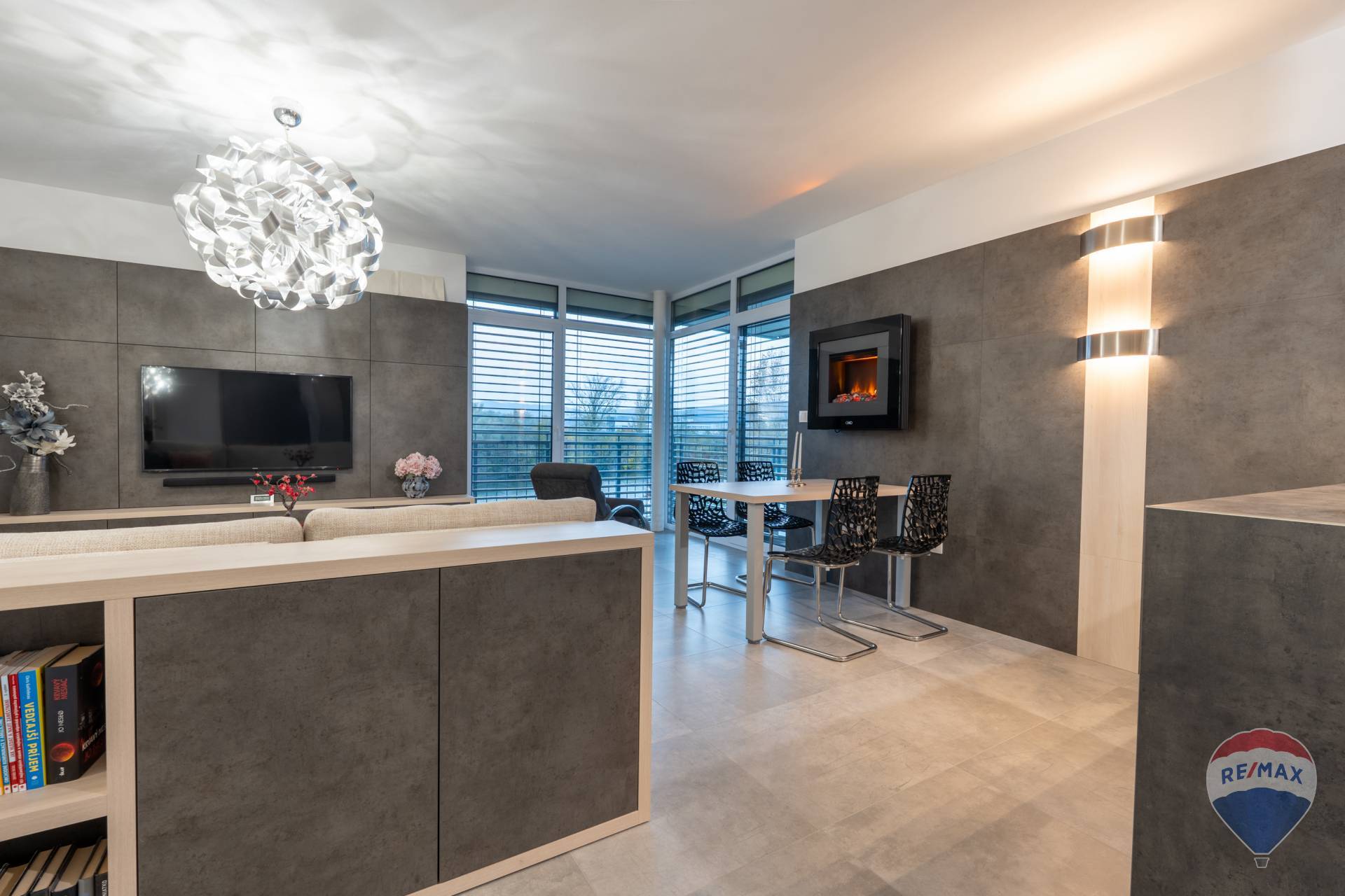 Predaj bytu (4 izbový) 105 m2, Trenčín  -