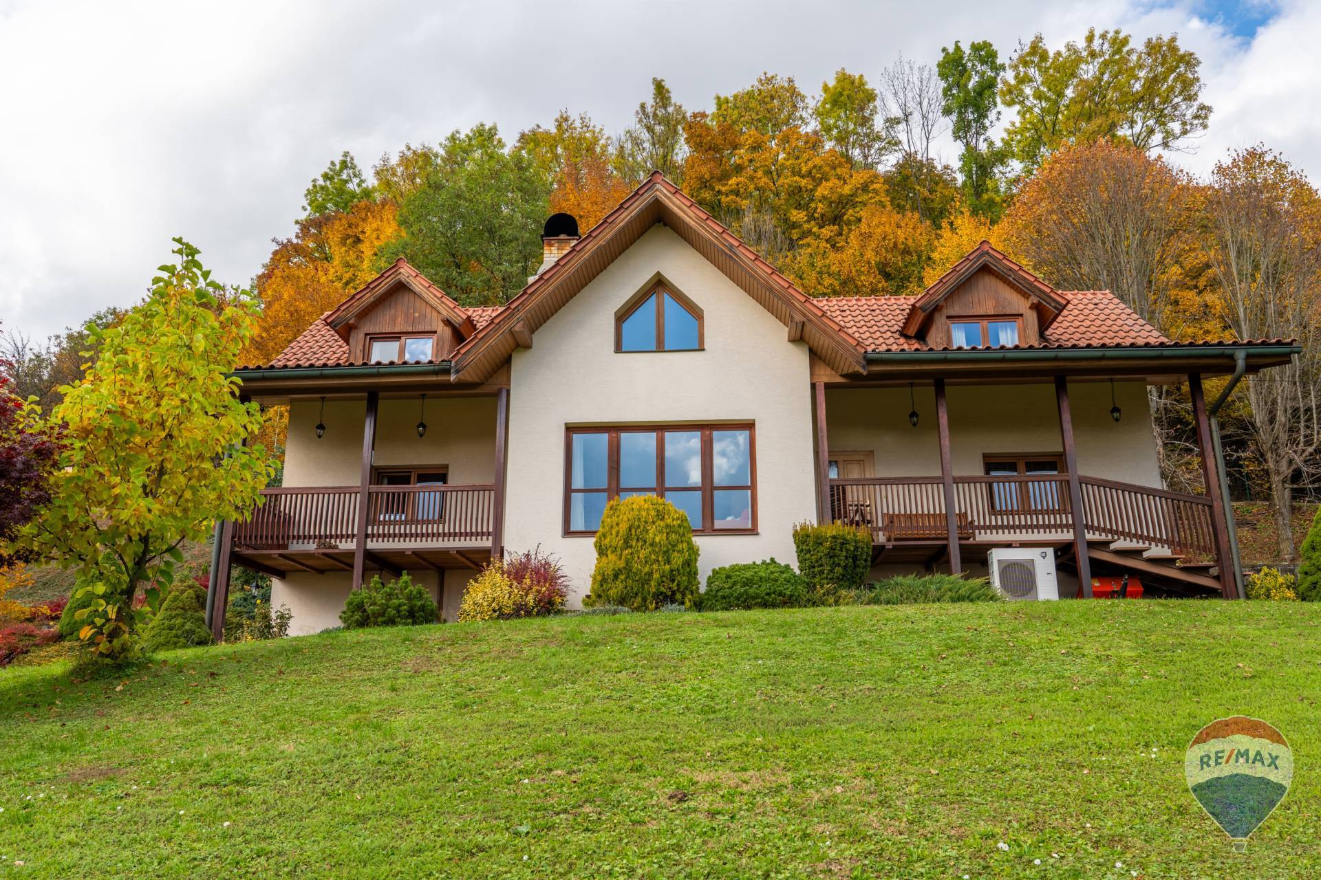 Predaj domu 220 m2, Mestečko  -