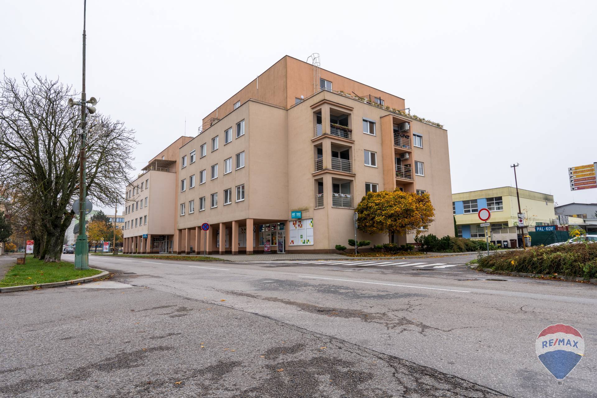 na prenájom nadštandardný  3 izbový byt Nová Dubnica 