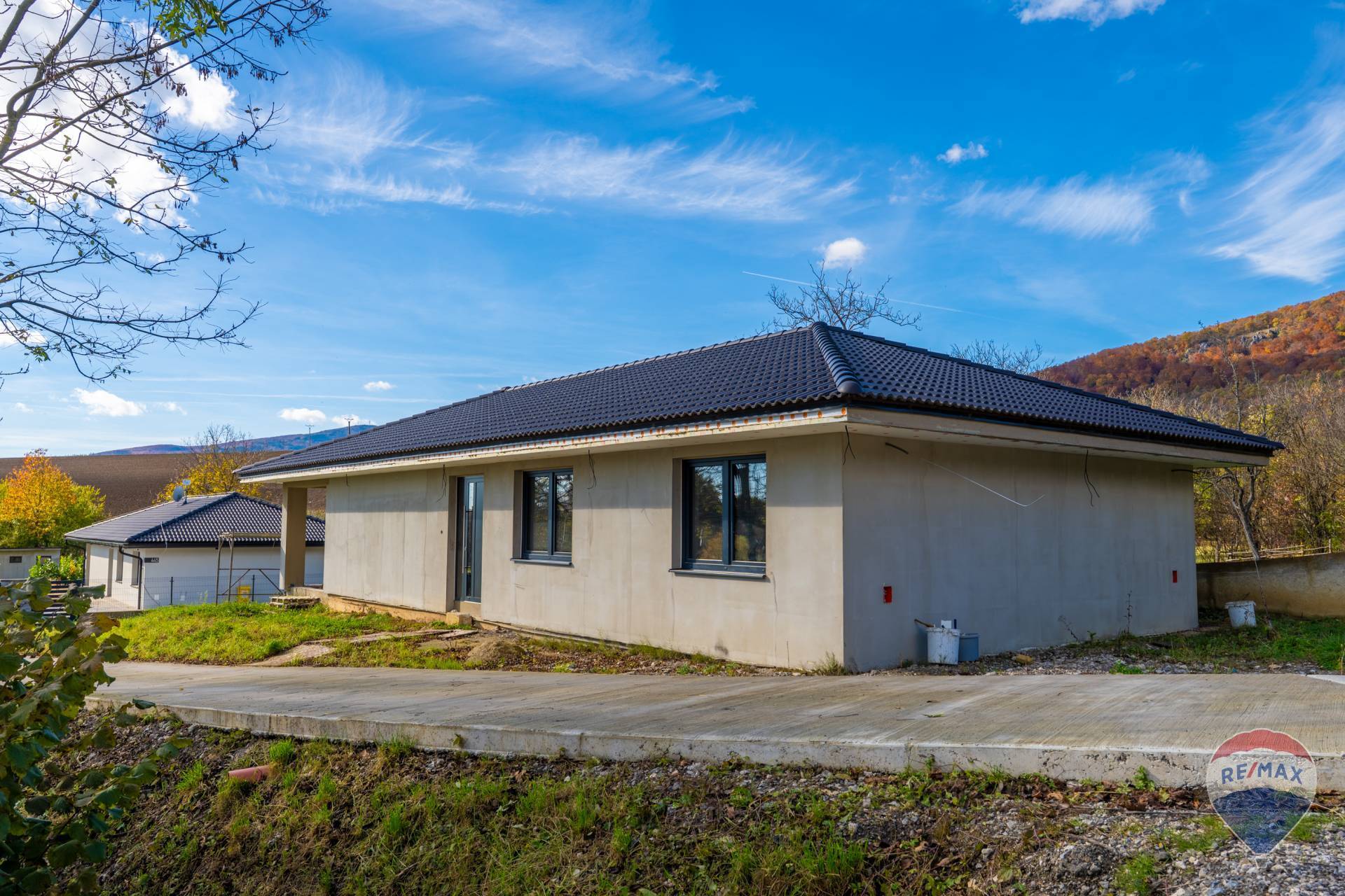 Na predaj 4-izbový bungalov