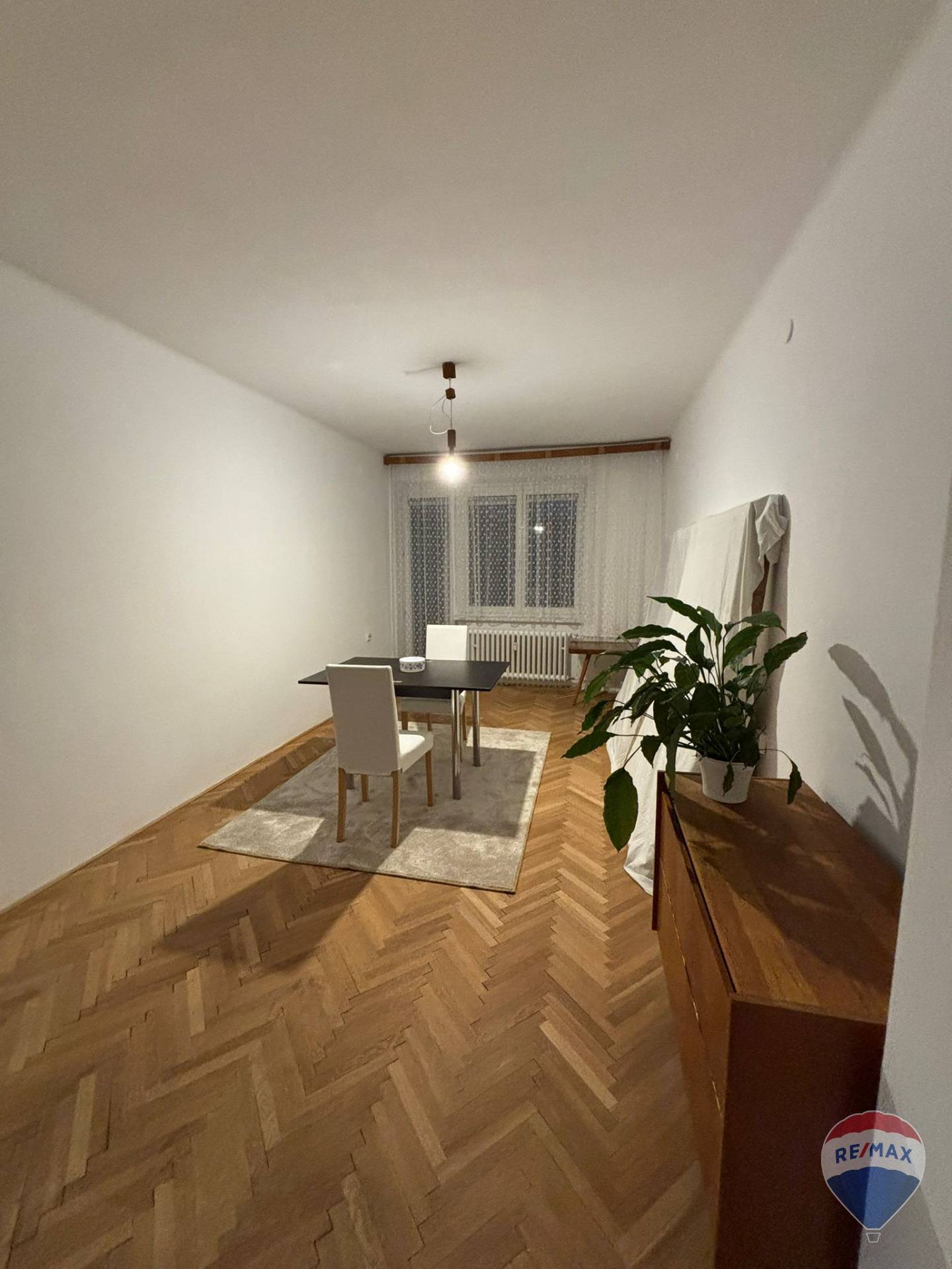 na prenájom 3 izbový byt Trenčín Sihoť