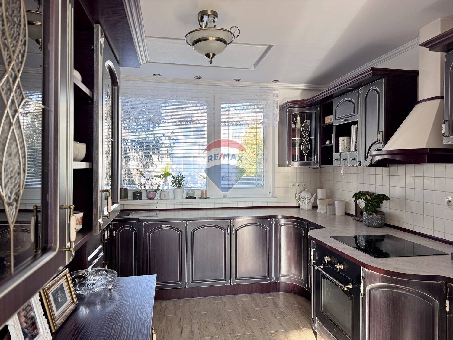 RE/MAX | Na predaj 3 izbový byt po rekonštrukcii so záhradou Galanta, Slnečná ul.