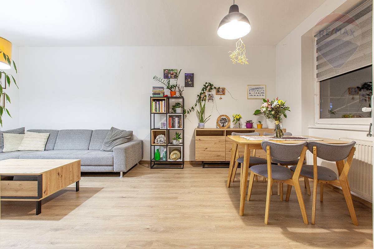 Na predaj 3-izbový byt v Rohožníku