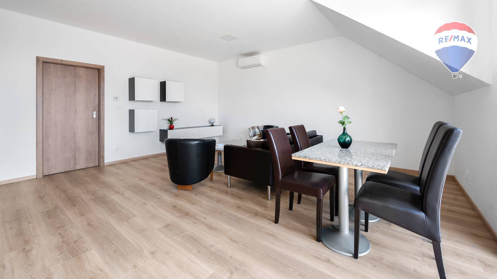 Prenájom bytu (2 izbový) 60 m2, Bratislava - Jarovce  -