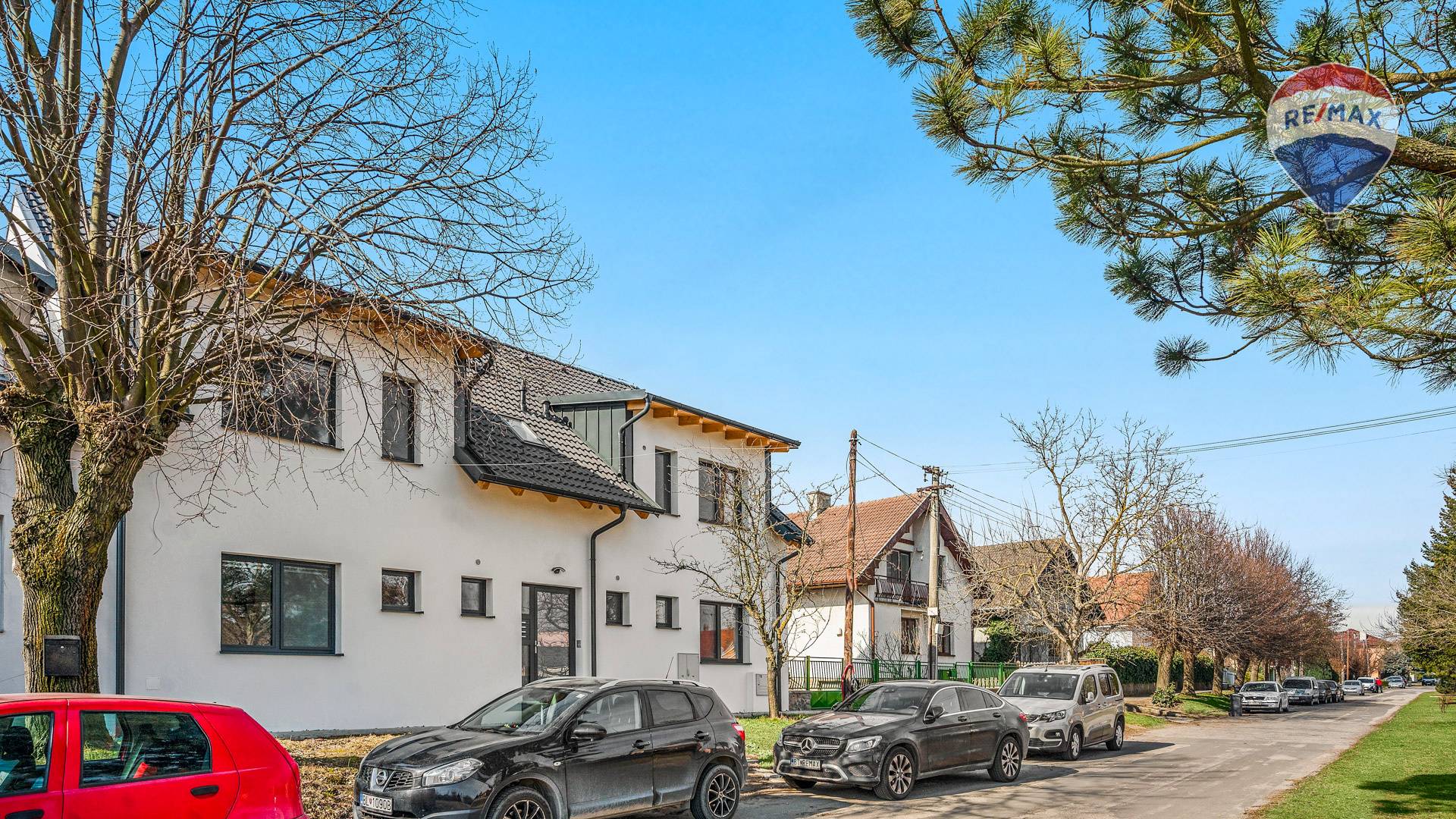 Prenájom bytu (2 izbový) 60 m2, Bratislava - Jarovce  -