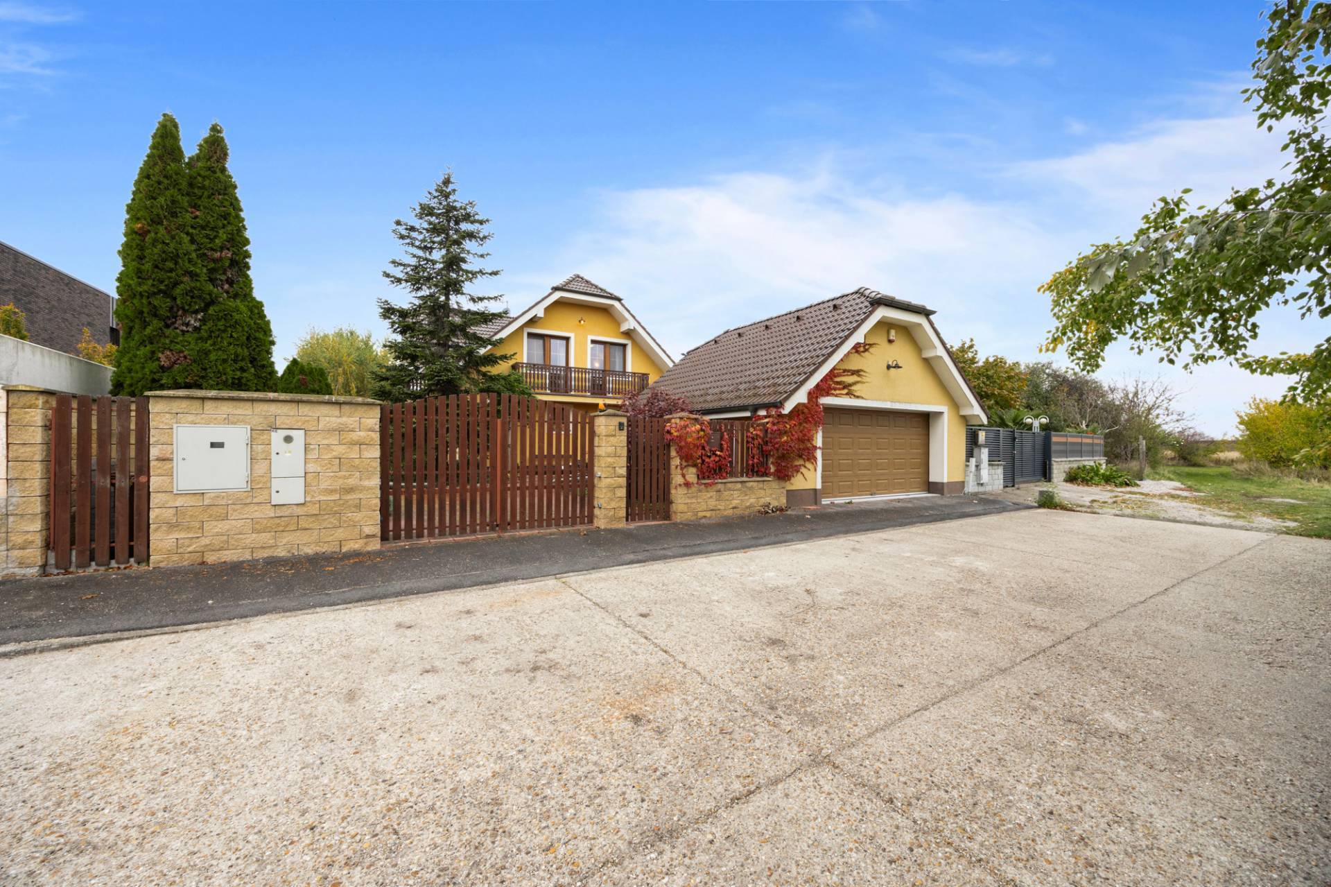 Predaj domu 230 m2, Bratislava - Vajnory  -