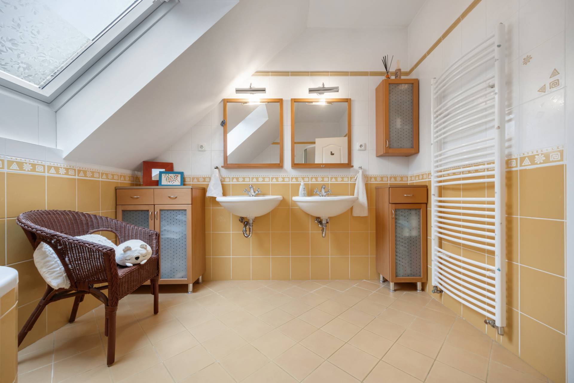 Predaj domu 230 m2, Bratislava - Vajnory  -