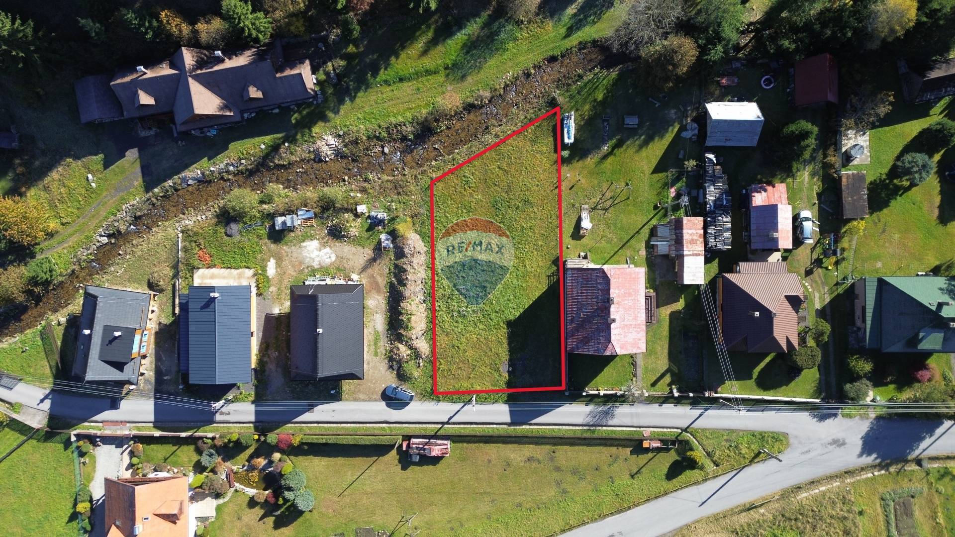 PREDAJ, Pozemok 807 m2, Vyšná Boca, centrum obce