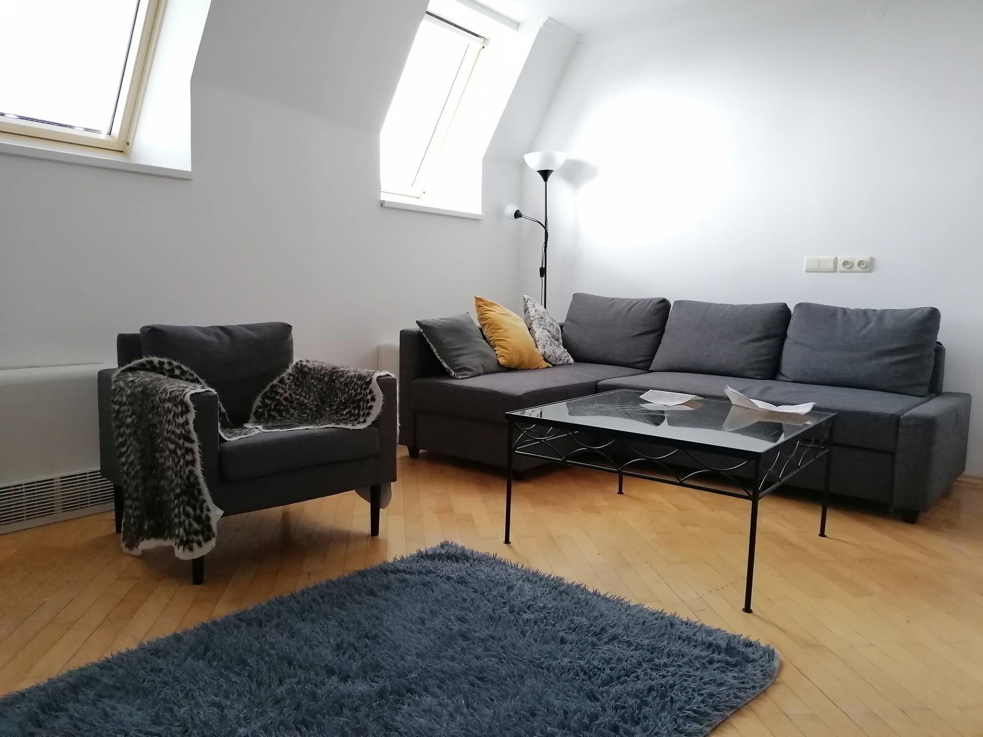 Prenájom bytu (2,5 izbový) 74 m2, Bratislava - Staré Mesto